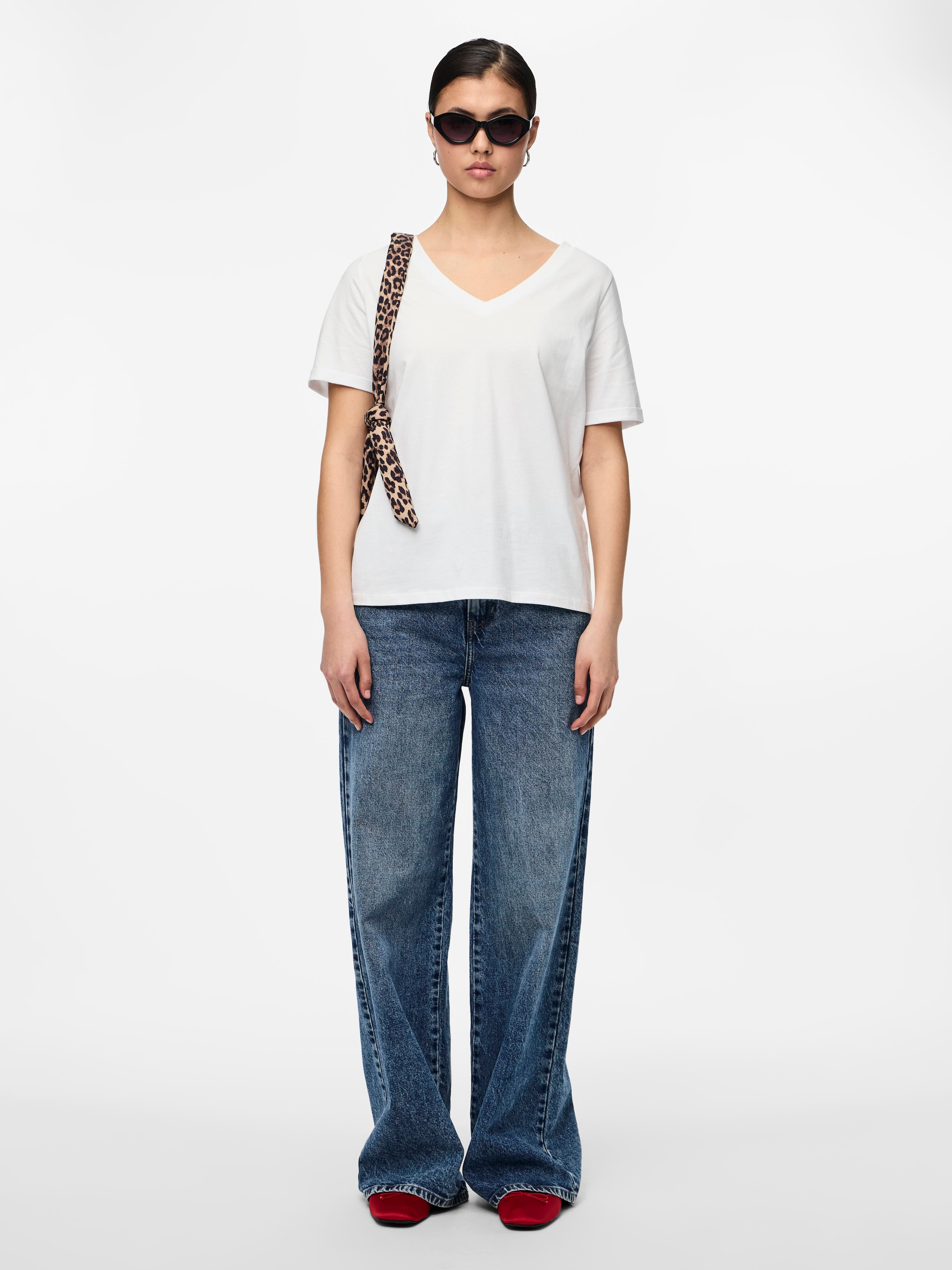 pieces Kurzarmshirt »PCRIA SS V-NECK SOLID TEE JRS NOOS BC« Baumwolle, regular fit