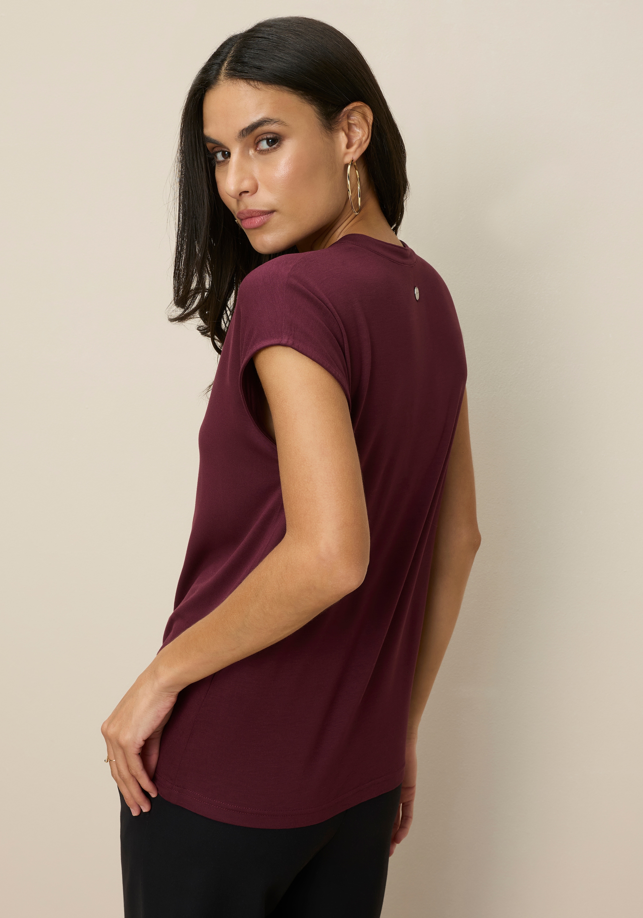 Tamaris Kurzarmshirt mit Knopfleiste und Stehkragen, elastisches Material