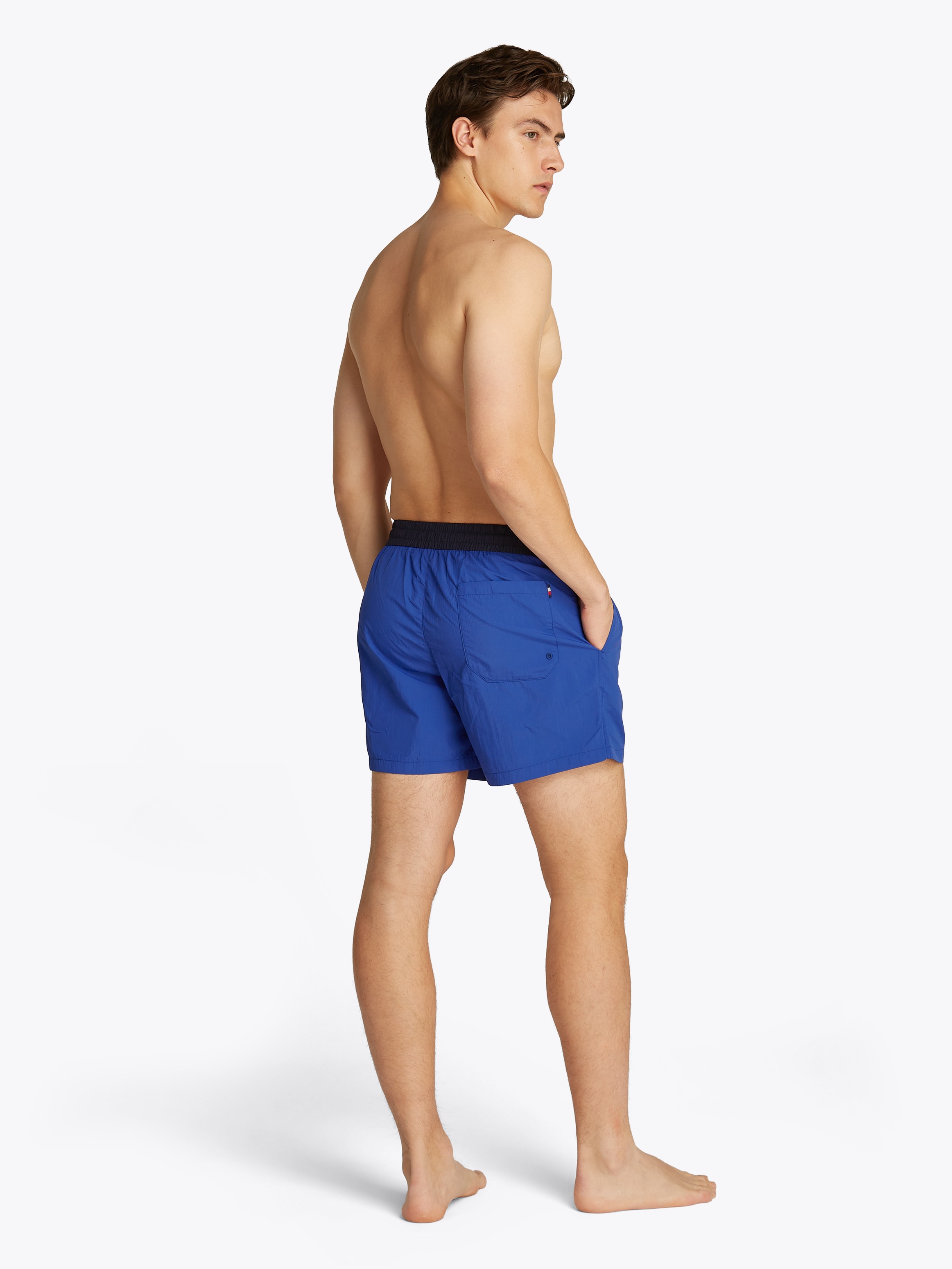 Tommy Hilfiger Swimwear Badeshorts »MEDIUM DRAWSTRING«, mit Logo-Patch, mit kontrastfarbenem Bund