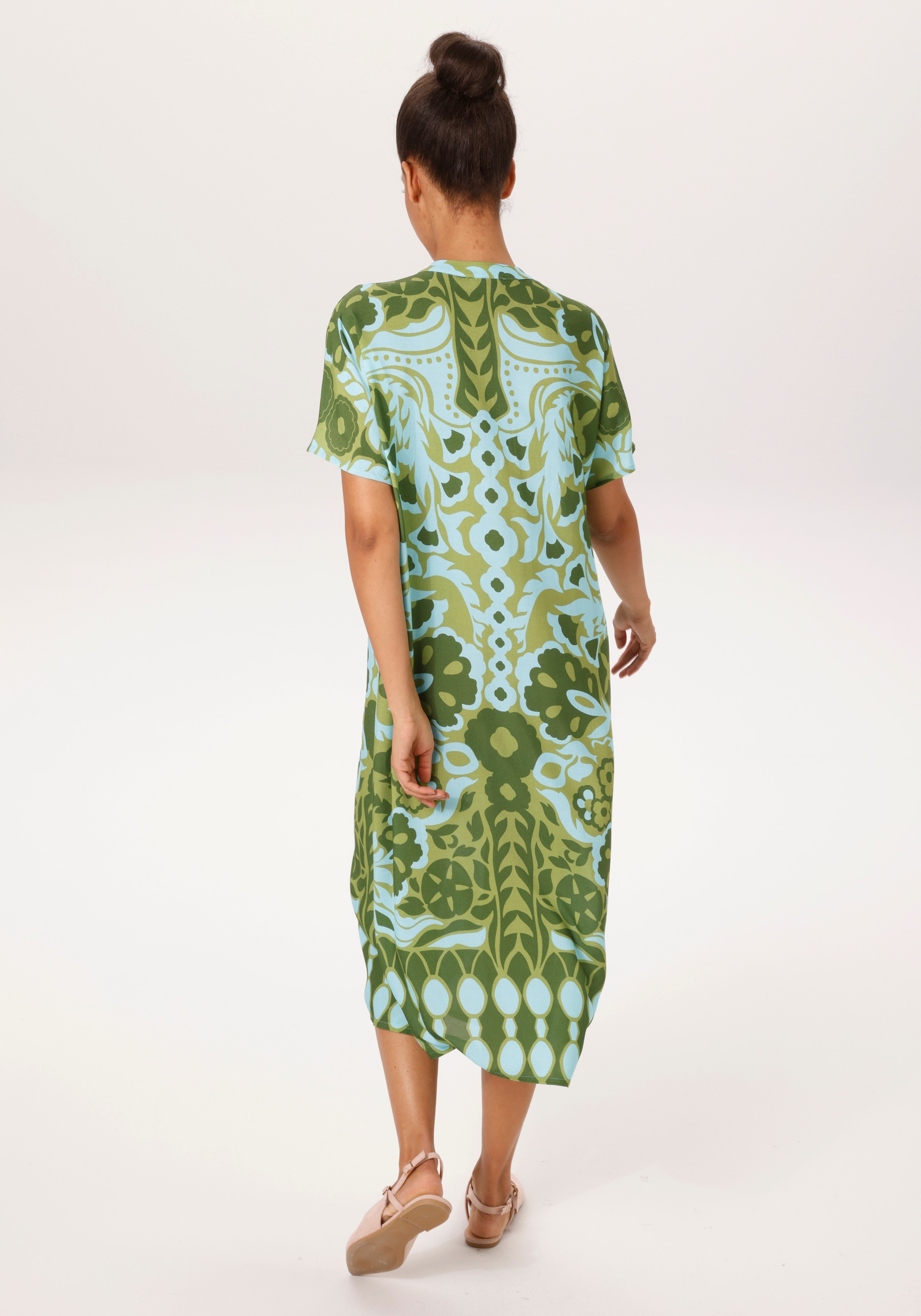 Aniston CASUAL Sommerkleid mit extravagantem, grafischen Druck