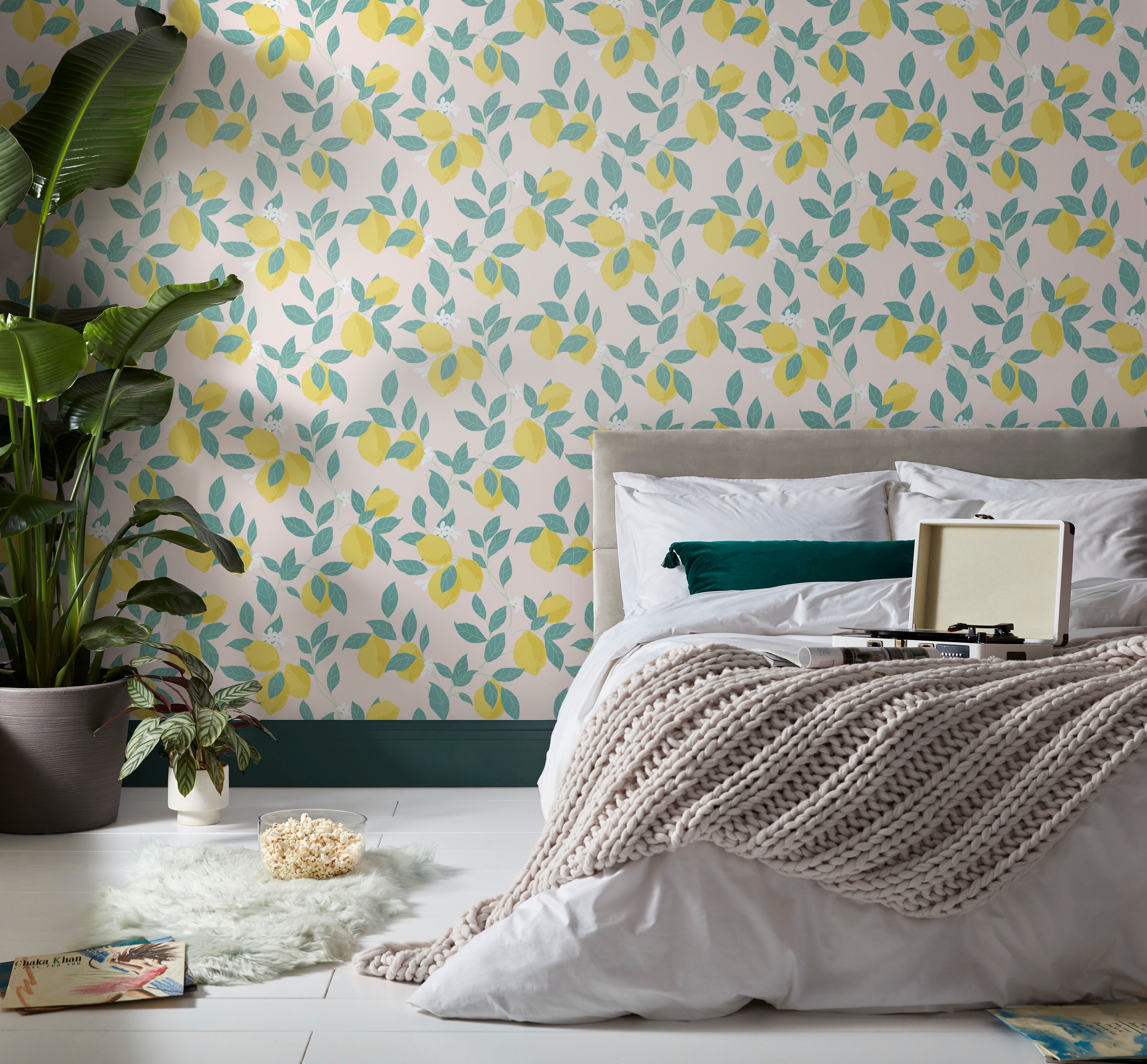 Envy Vliestapete "Feeling Fruity Fresh and Blush" gemustert glatt gemustert, FSC zertifiziert, mit lebhaftem Druck, 10 Meter Länge