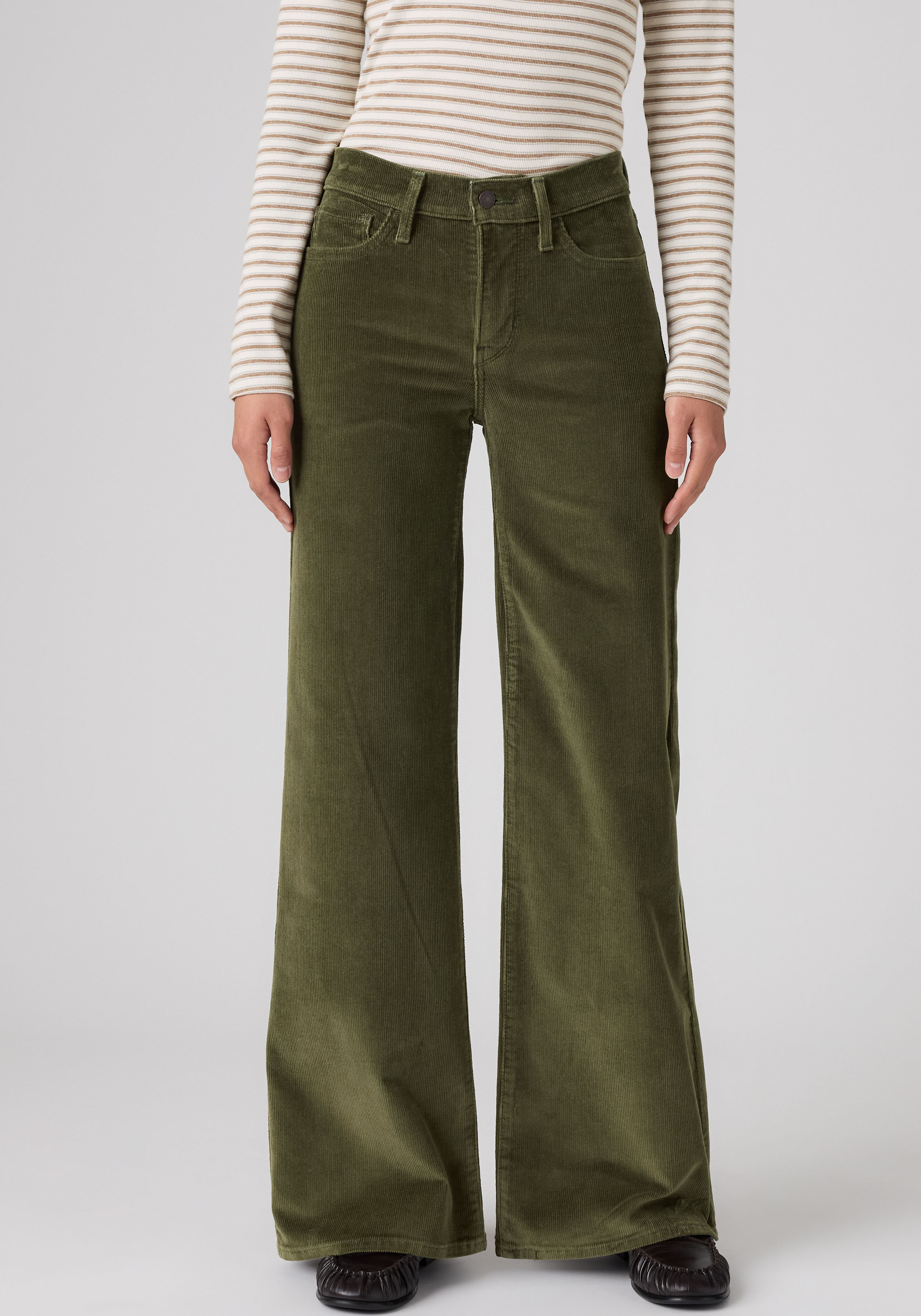Levis Cordhose "318 SHAPING WIDE LEG" mit weitem Bein - Wide Leg
