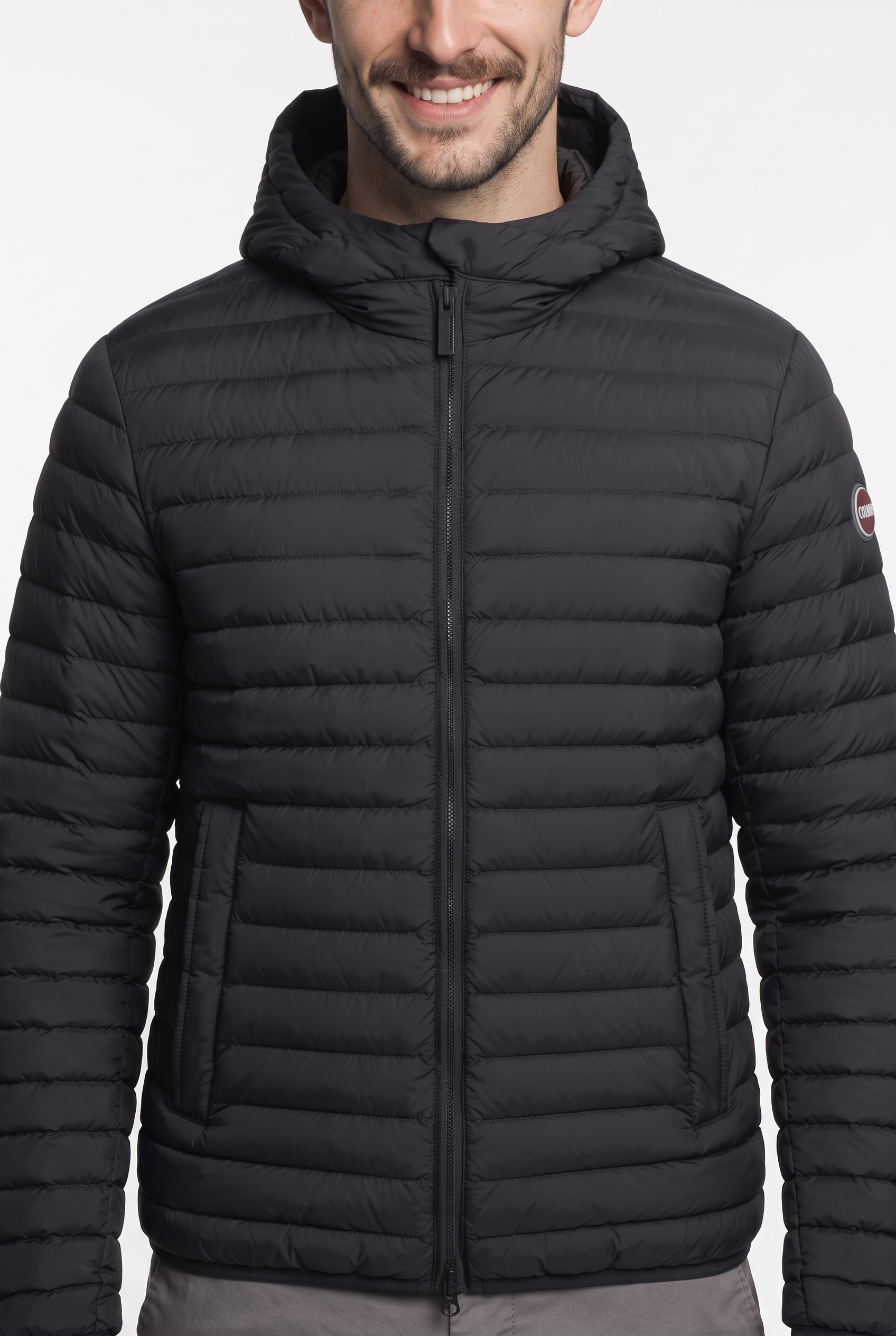 Colmar Leichtdaunenjacke mit Kapuze Zwei-Wege-Reißverschluss, Druckknopf an der Kapuze, Regular Fit