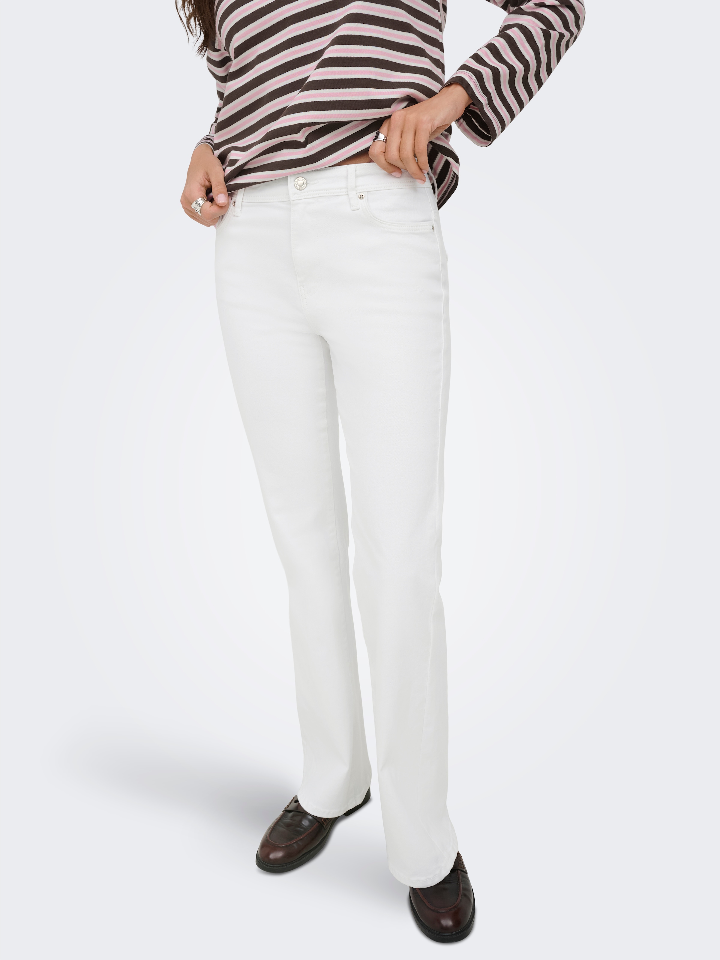 ONLY Bootcut-Jeans "ONLWAUW HW FLARED WHITE DNM PIM221"