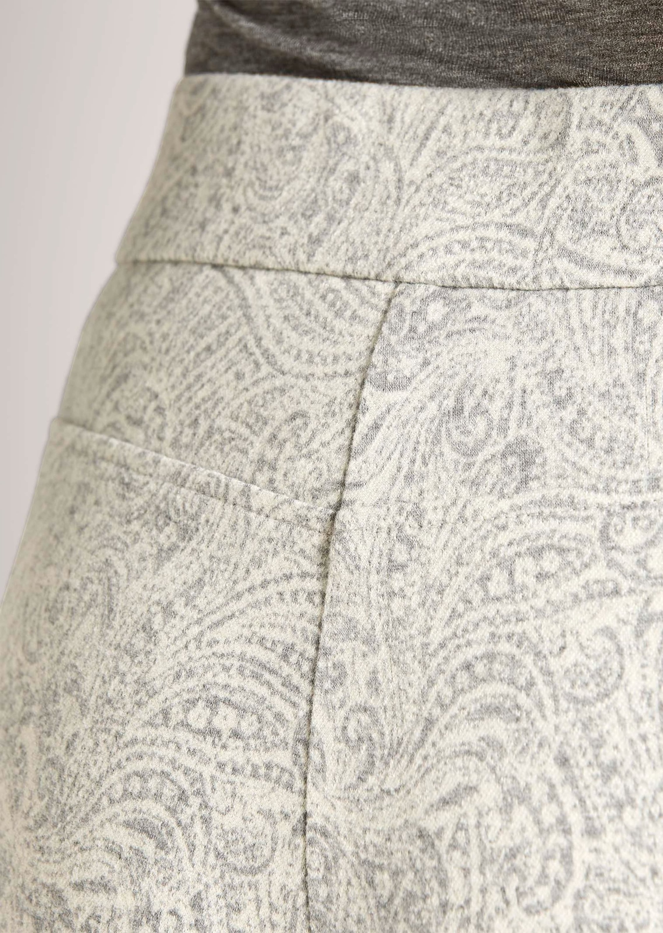 MADELEINE Jerseyhose »Hose Schmale Jerseyhose mit Paisley-Druck«