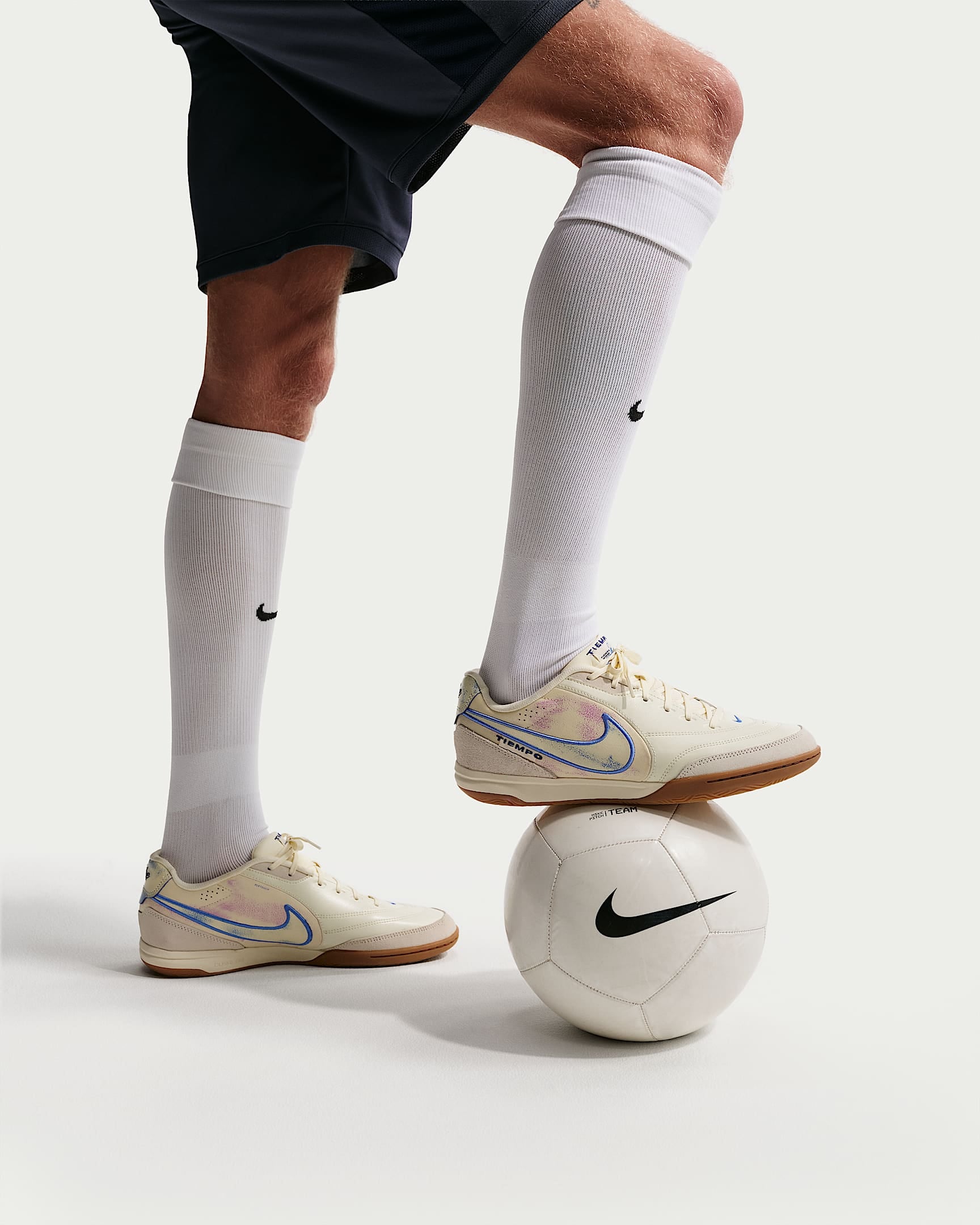 Nike Fußballschuh »TIEMPO STREETGATO PRM«  Für den Einsatz auf Hart- und Hallenplätzen und auf der Straße