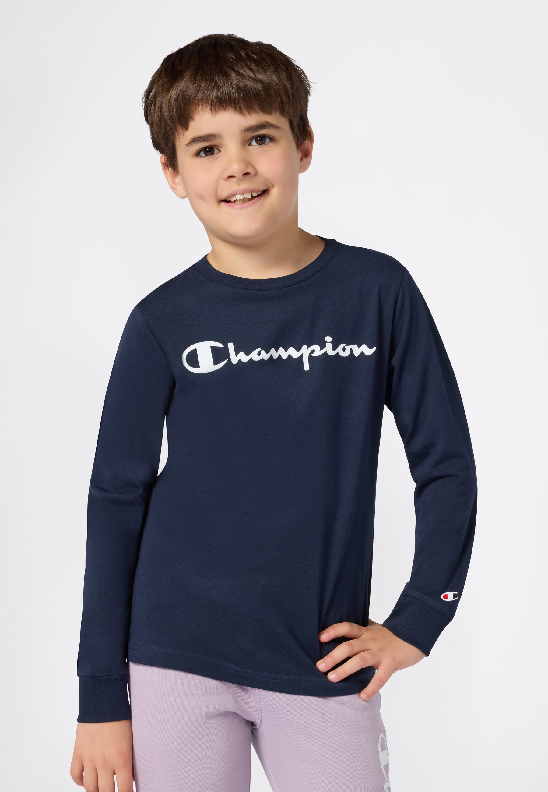 Champion "SPORTWEAR LONG SLEEVE Standard Fit" Langarmdesign, aus Baumwolle, mit Rundhalsausschnitt, normale Länge