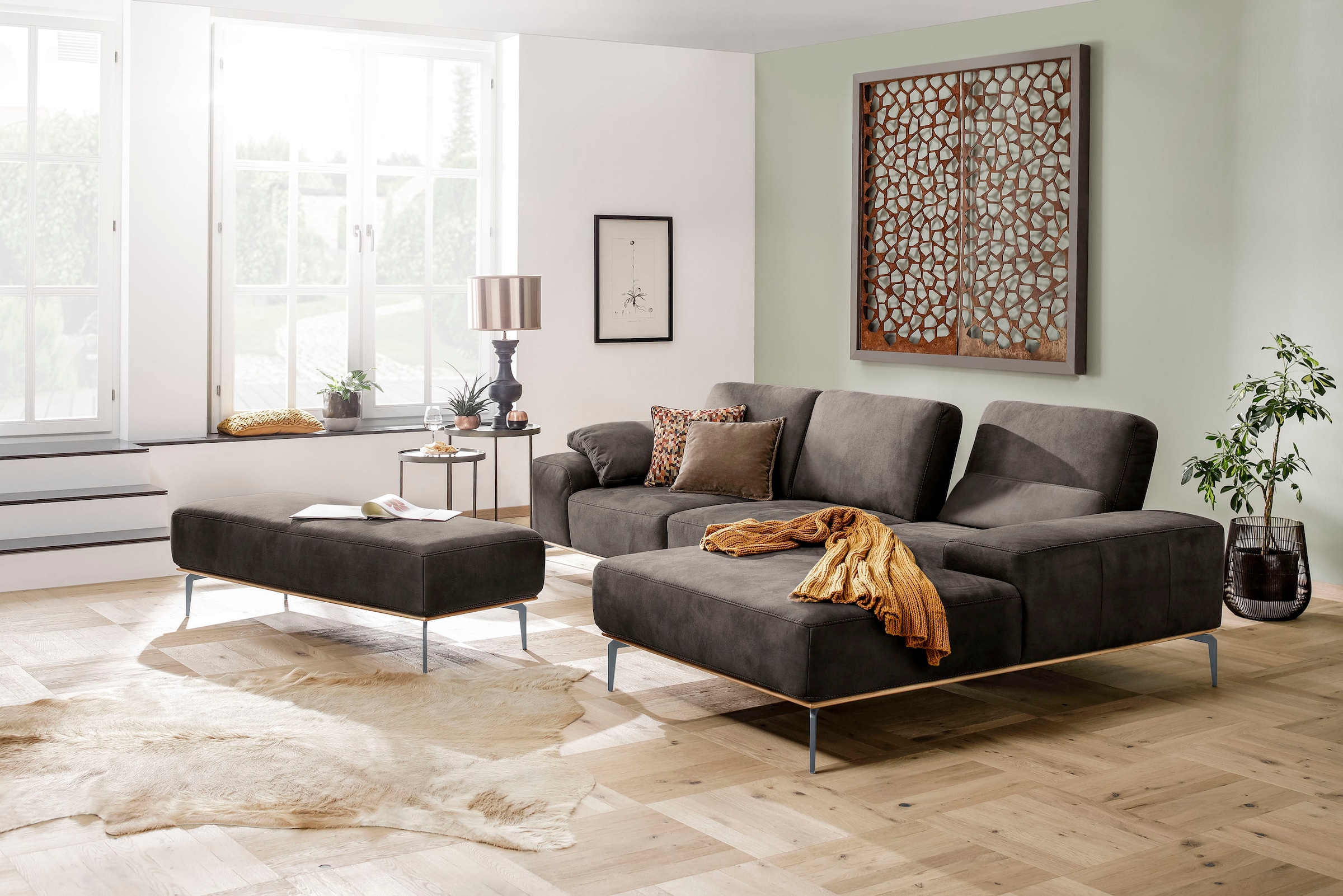W.SCHILLIG Ecksofa »run, Designsofa mit tollem Sitzkomfort, bequem, L-Form«, mit elegantem Holzsockel, Füße in Silber matt, Breite 299 cm