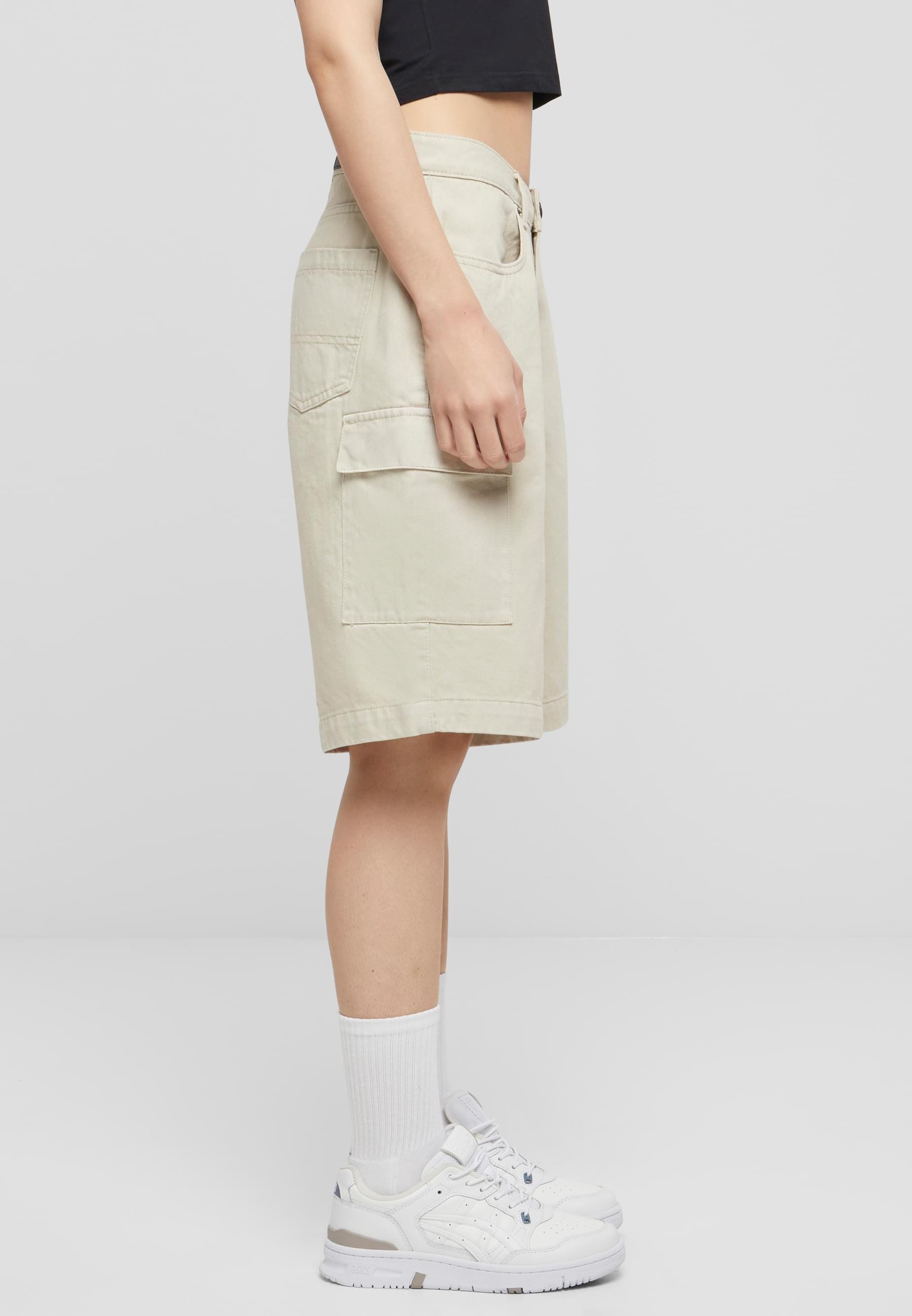 URBAN CLASSICS Cargoshorts »Urban Classics Ladies Cotton Cargo Bermuda«, (1 tlg.)