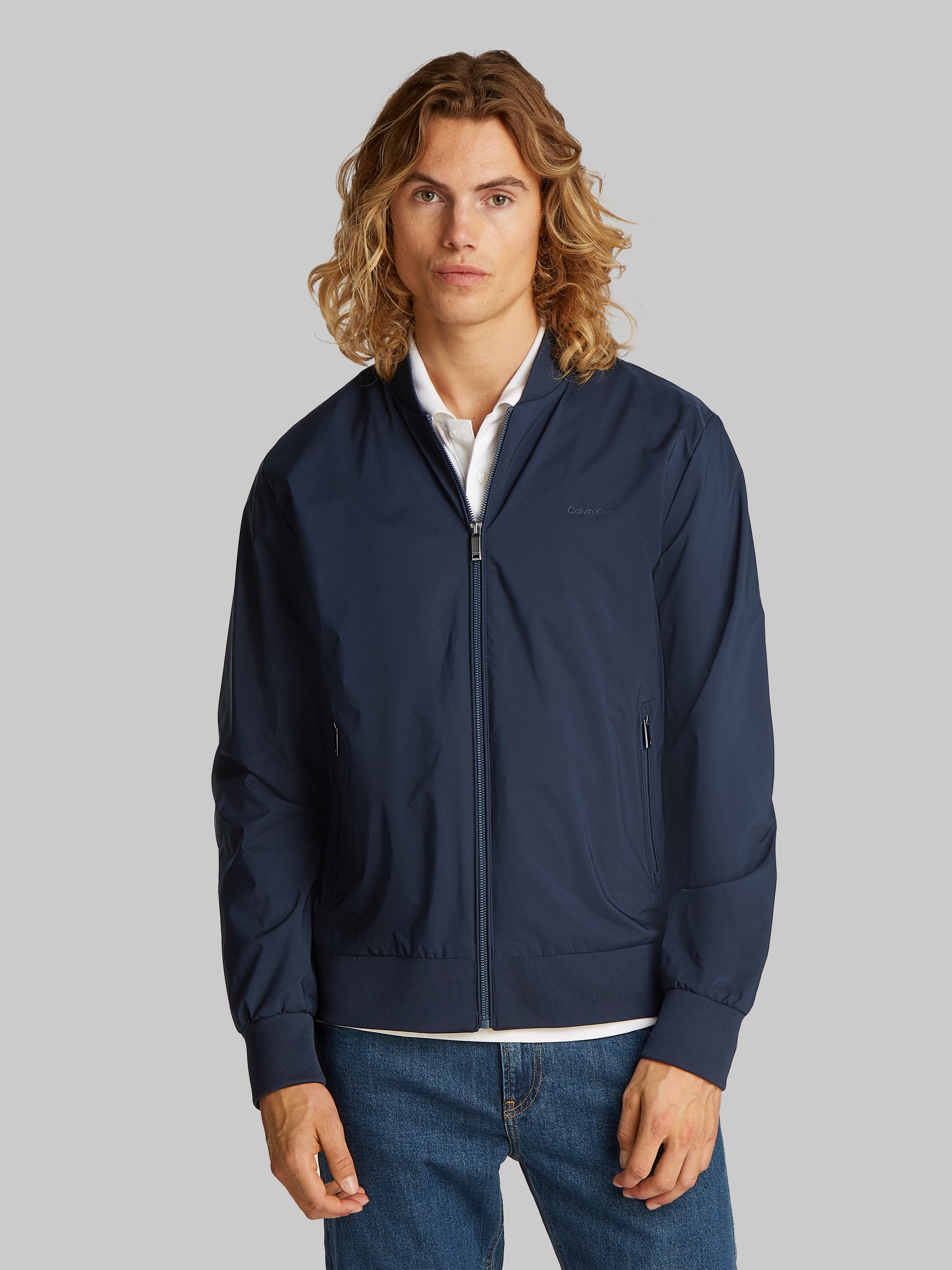 Calvin Klein Bomberjacke "MATTE BOMBER" ohne Kapuze Regular fit, mit Rundha günstig online kaufen