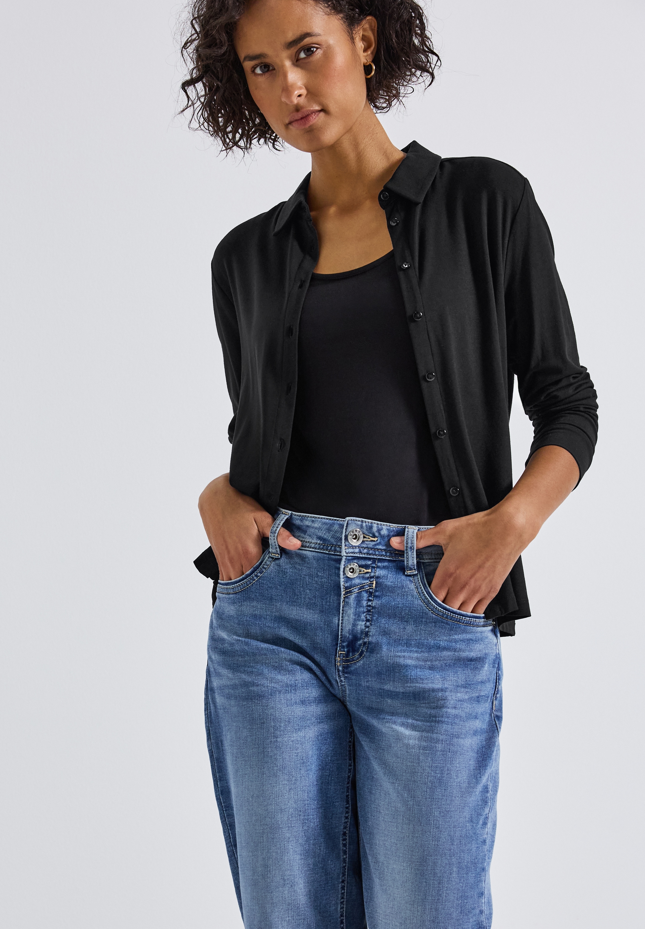 STREET ONE Langarmshirt, Jersey-Shirt im Blusen-Look und mit Knopfleiste