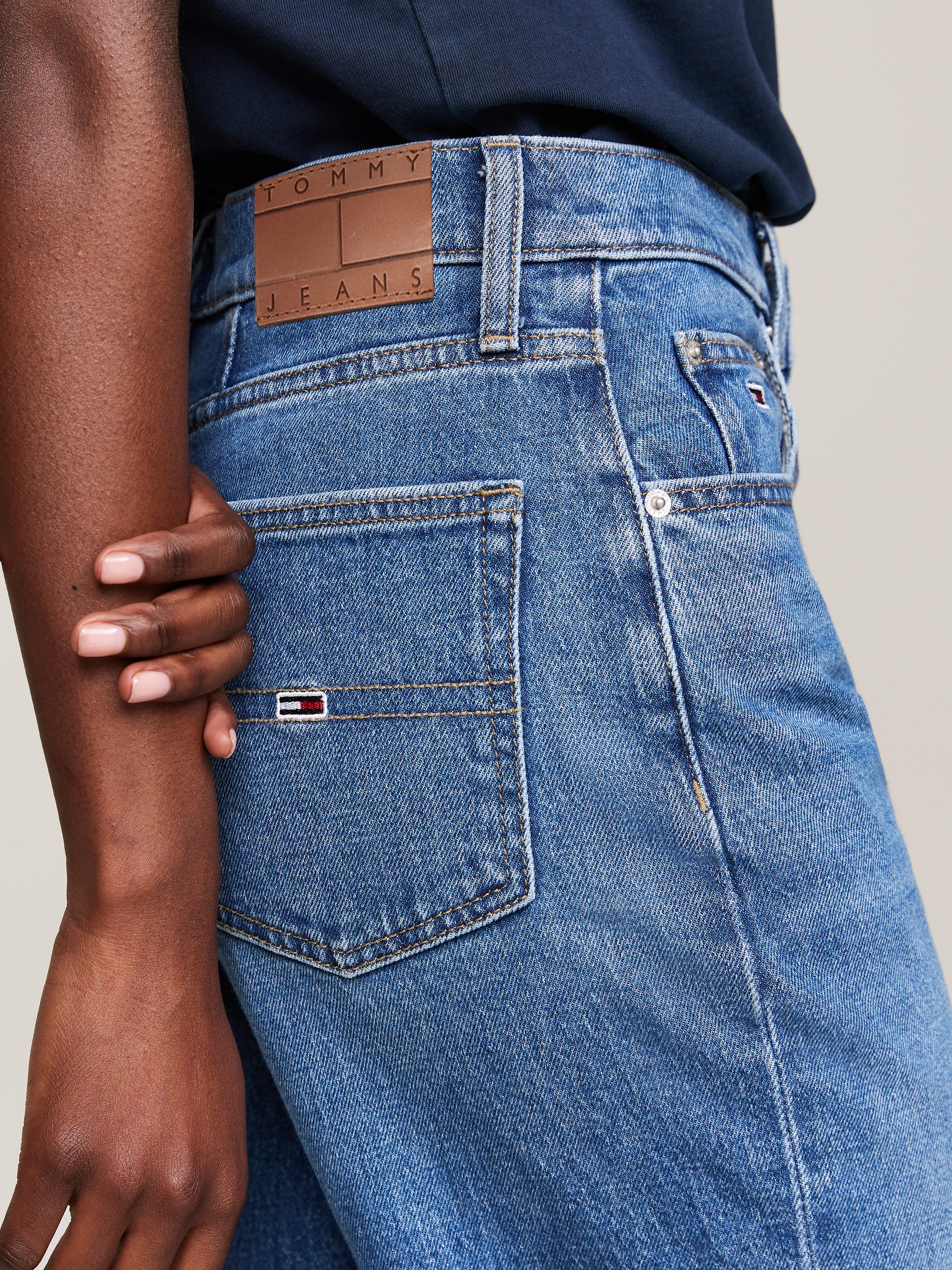 Tommy Jeans Tapered-fit-Jeans "High waist - Mom-Jeans Tapered", Im 5-Pocket günstig online kaufen