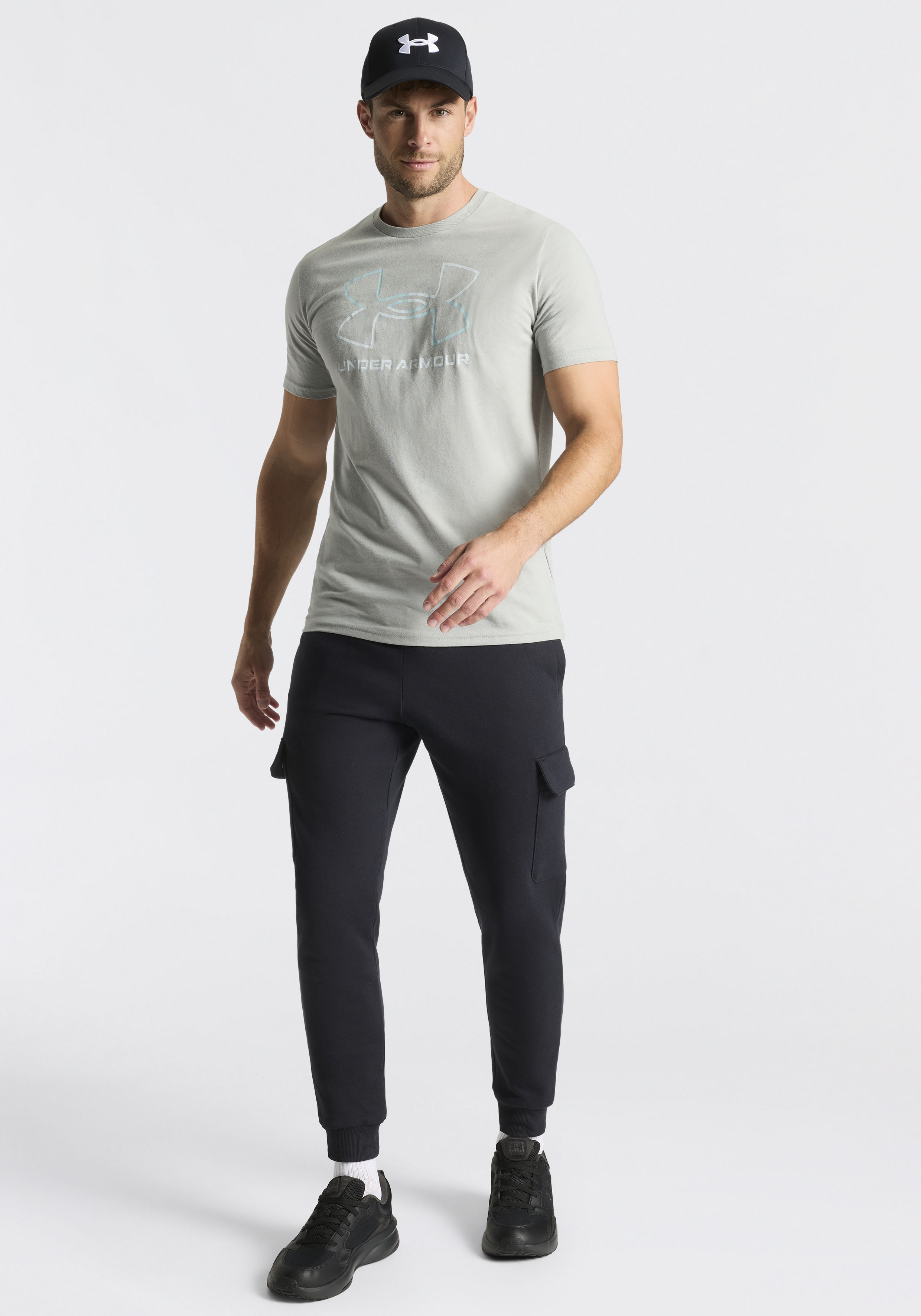 Under Armour Jogginghose "UA RIVAL FLEECE CARGO JOGGER" mit superweicher Innenseite, aus Baumwolle und Polyester