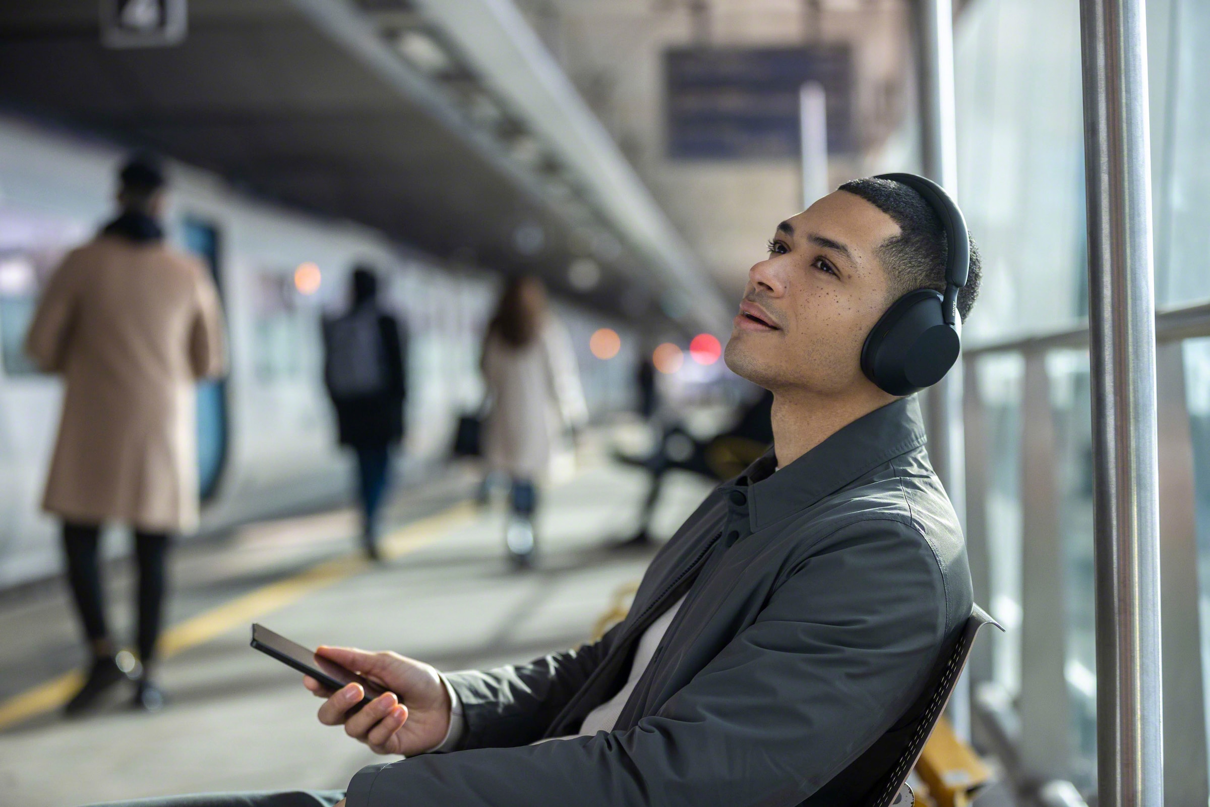 Sony Bluetooth-Kopfhörer »WH1000XM5 kabellos«, A2DP Bluetooth-AVRCP Bluetooth-HFP-HSP-Bluetooth, Multi-Point-Verbindung-Sprachsteuerung-Rauschunterdrückung-Noise-Cancelling-Freisprechfunktion-Hi-Res