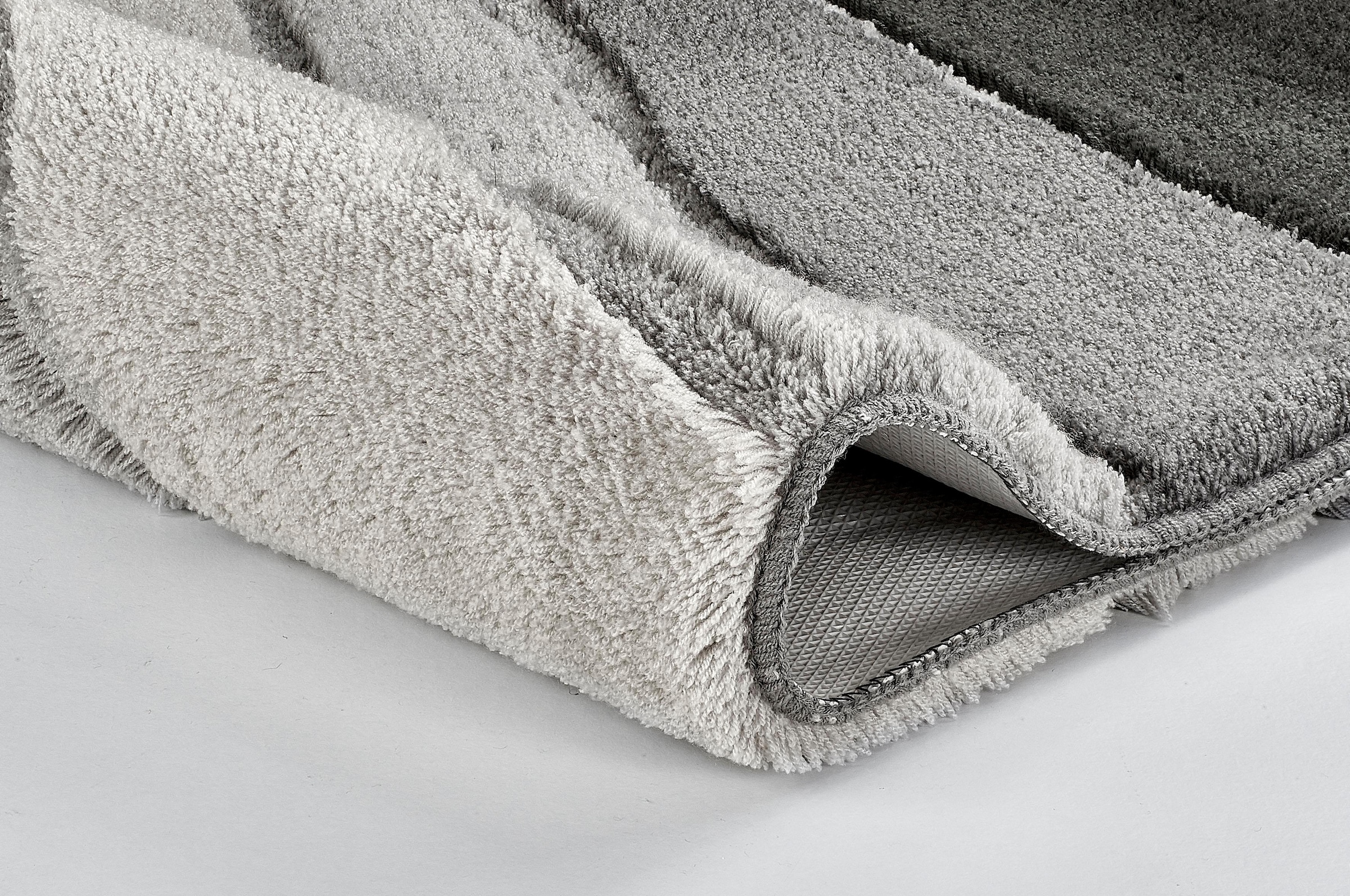 MEUSCH Badematte »Ocean«, rutschhemmend beschichtet, fußbodenheizungsgeeignet, Badteppich, Wellen Design, mit Farbverlauf, Hoch-Tief Effekt, waschbar