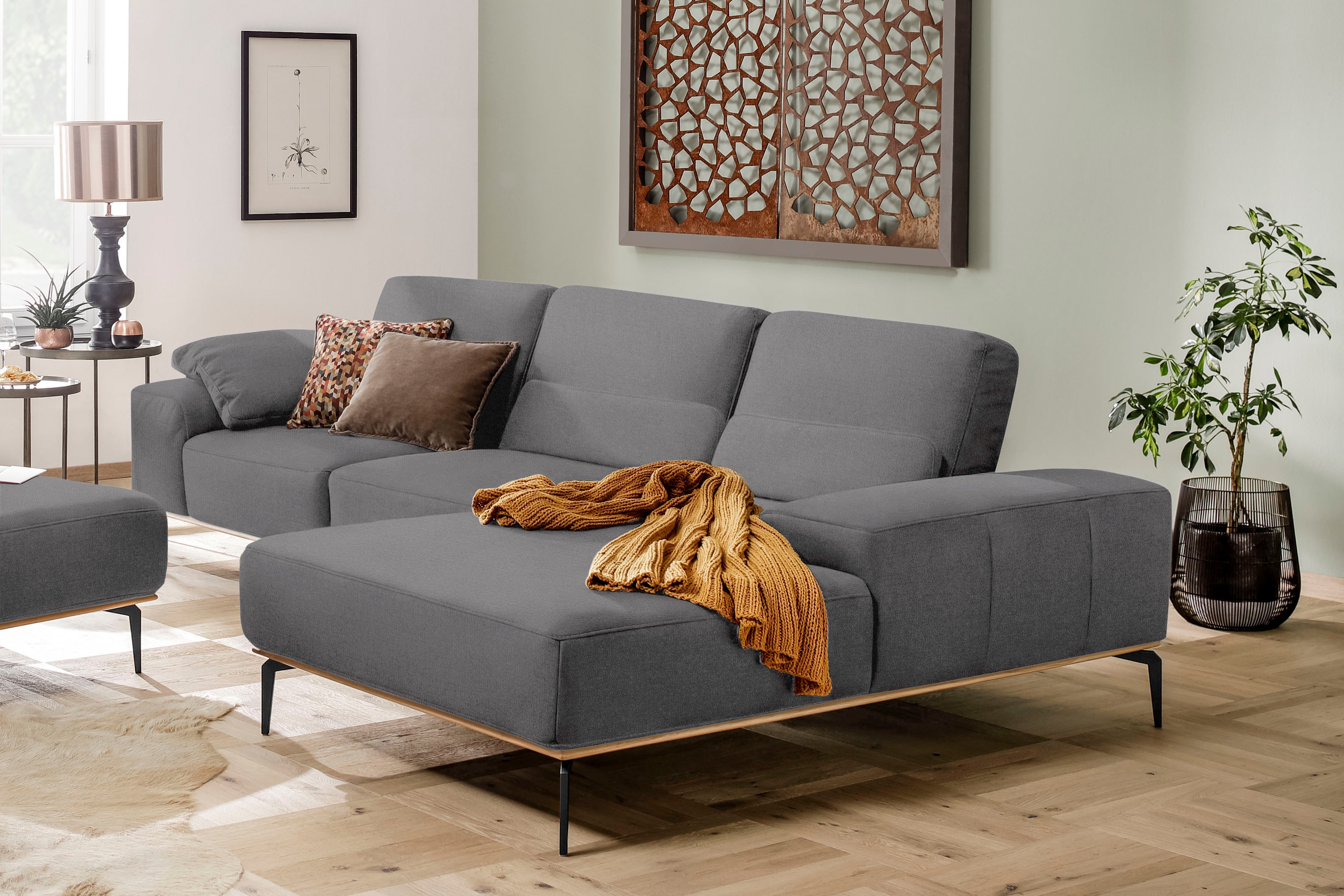 W.SCHILLIG Ecksofa "run, Designsofa mit tollem Sitzkomfort, bequem, L-Form" mit Holzsockel, Füße in Schwarz pulverbeschichtet, Breite 319 cm