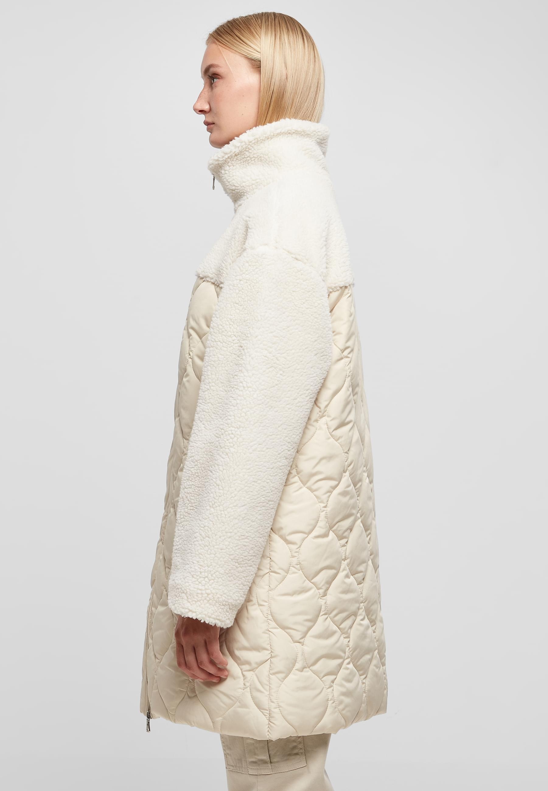 URBAN CLASSICS Winterjacke »Urban Classics Damen Ladies Oversized Sherpa Quilted Coat«, (1 St.), ohne Kapuze