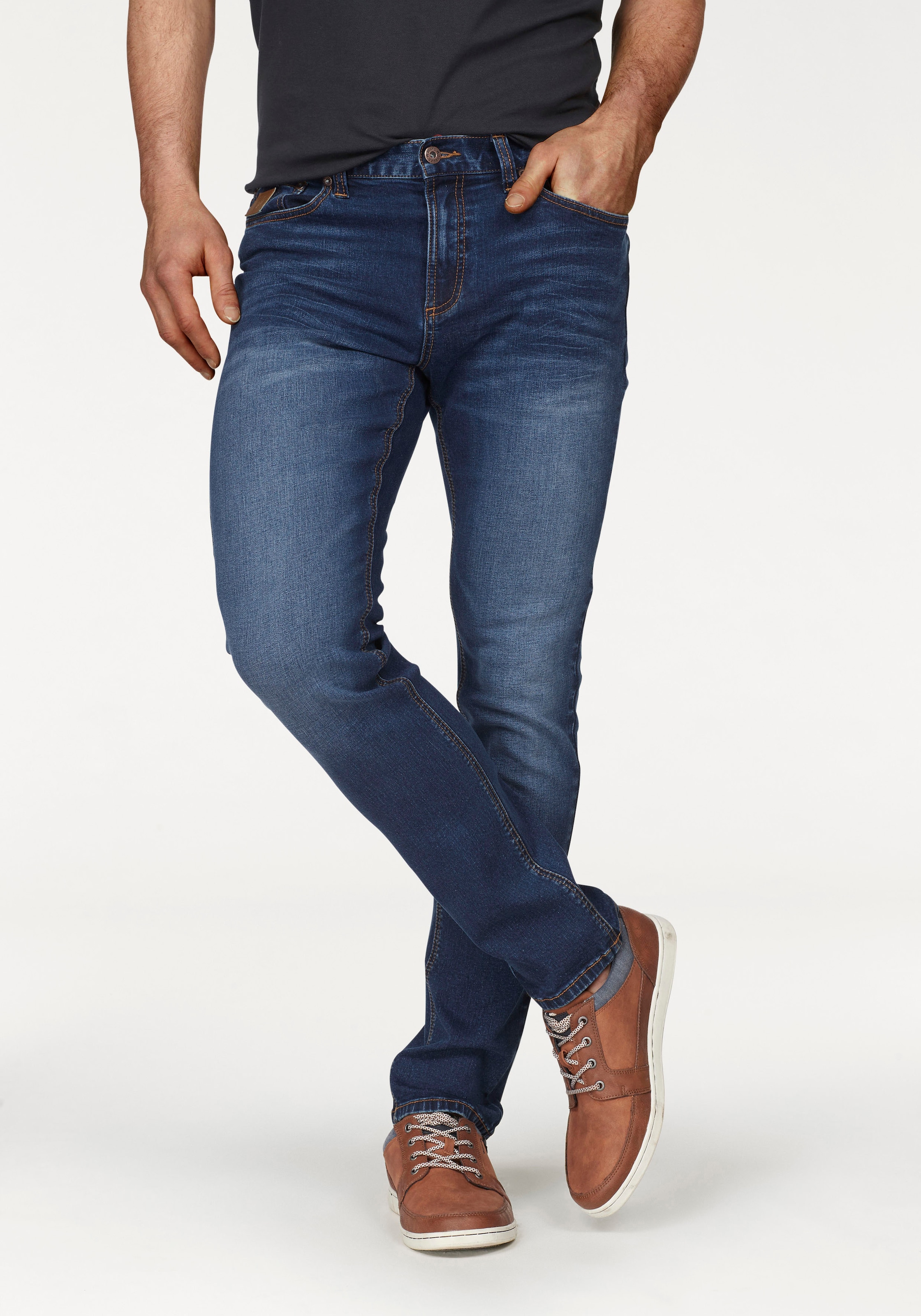 Bruno Banani Straight-Jeans "Hutch" gerade geschnittenes Bein, niedrige Leibhöhe, reguläre Passform