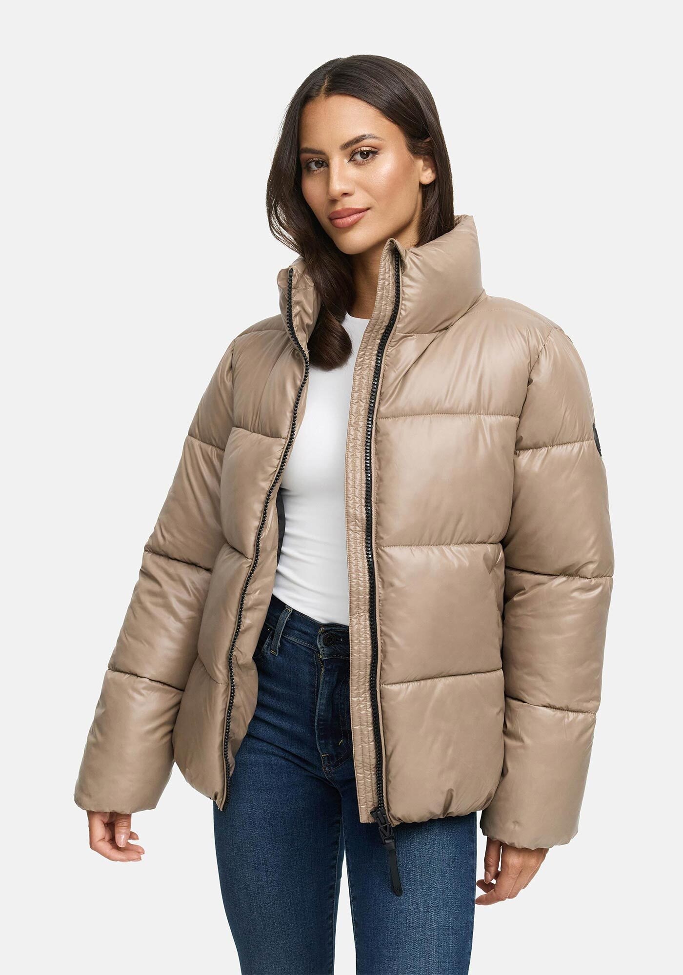 Marikoo Winterjacke "Hazalee" mit leicht gläzendem Obermaterial und hohem K günstig online kaufen