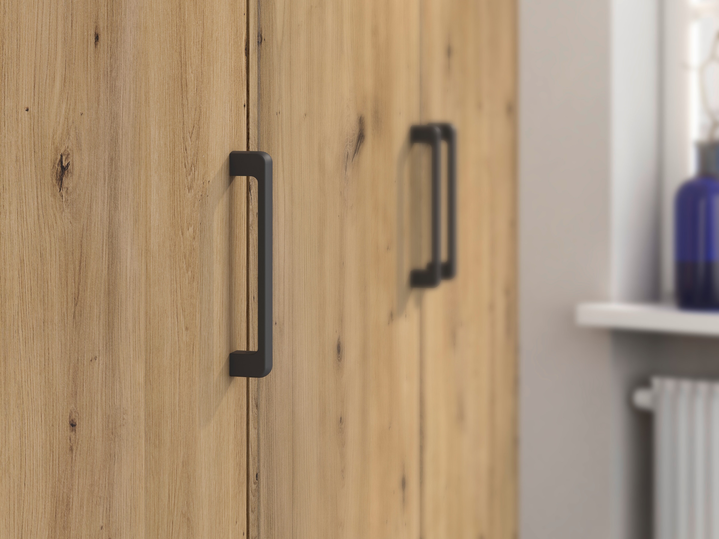 rauch Drehtürenschrank »Kleiderschrank Schrank Garderobe Wäscheschrank VOYAGER« in 3 verschiedenen Ausstattungen BASIC/CLASSIC/PREMIUM,  mit modernen Griffen in Graumetallic und Spiegel