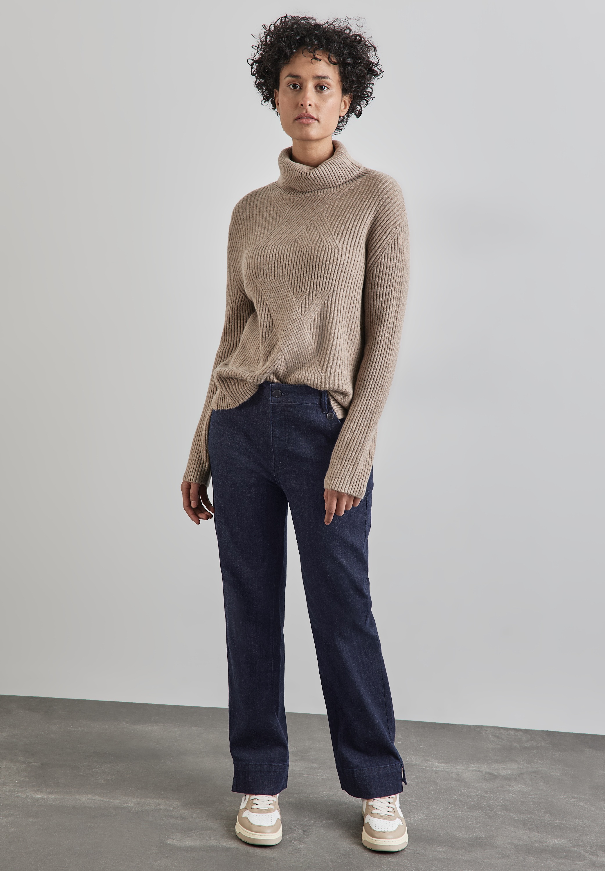 STREET ONE Straight-Jeans, aus Baumwolle mit Stretchanteil