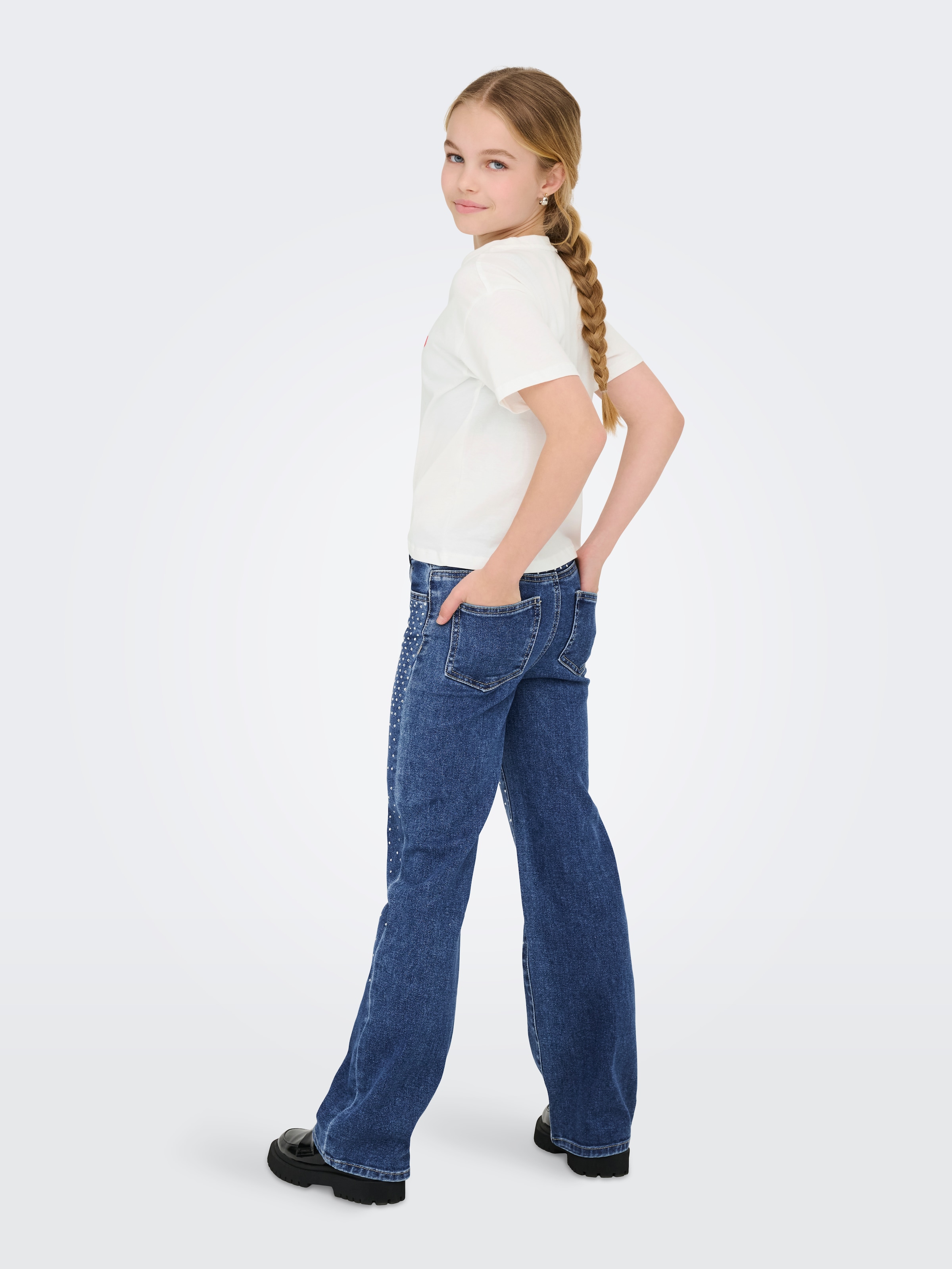 KIDS ONLY Kurzarmshirt »KOGMAIKEN LIFE CROPHEART SS TOP JRS NOOS«, mit kleinem Herzchenmotiv auf der Brust