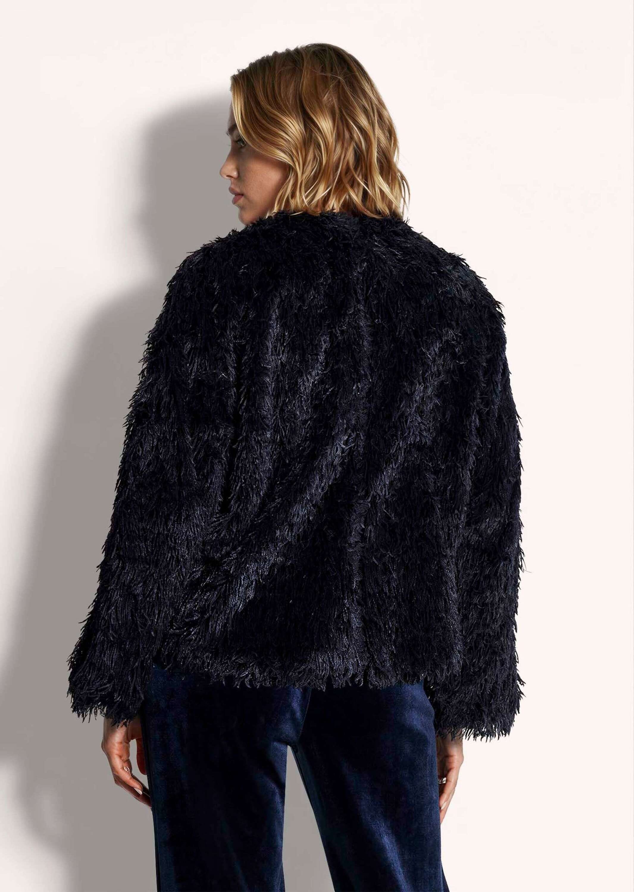 MADELEINE Langarmshirt »Shirt Festliche Jacke in Feder-Optik«
