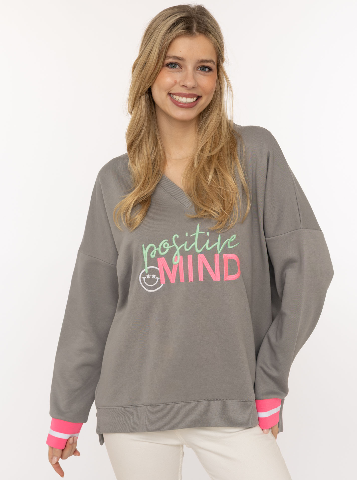 Zwillingsherz Hoodie ""Positive Mind"", neonfarbenen Bündchen, V-Ausschnitt, Seitenschlitze, Langarm