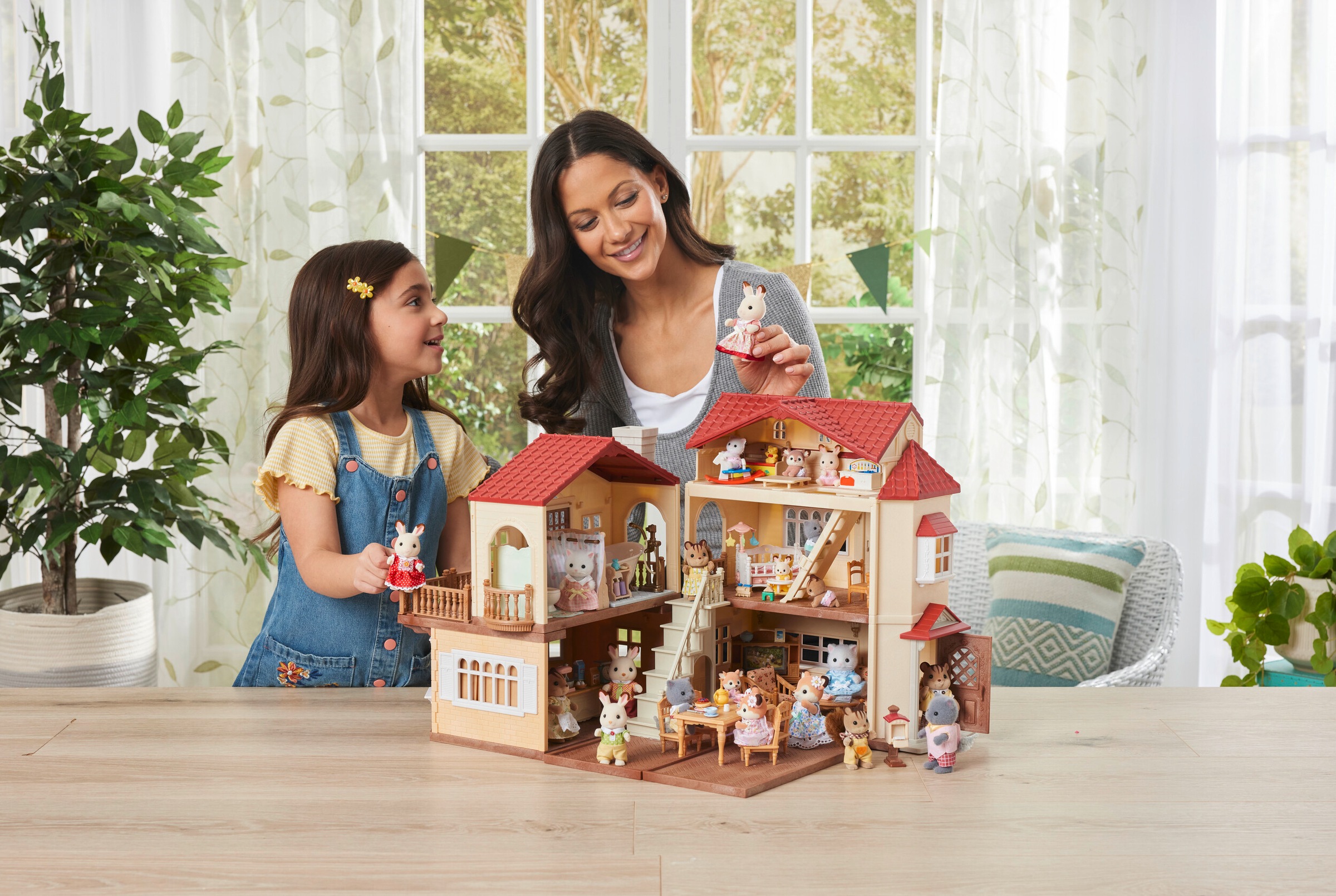 Sylvanian Families Spielwelt »Stadthaus mit Dachzimmer (5716)«