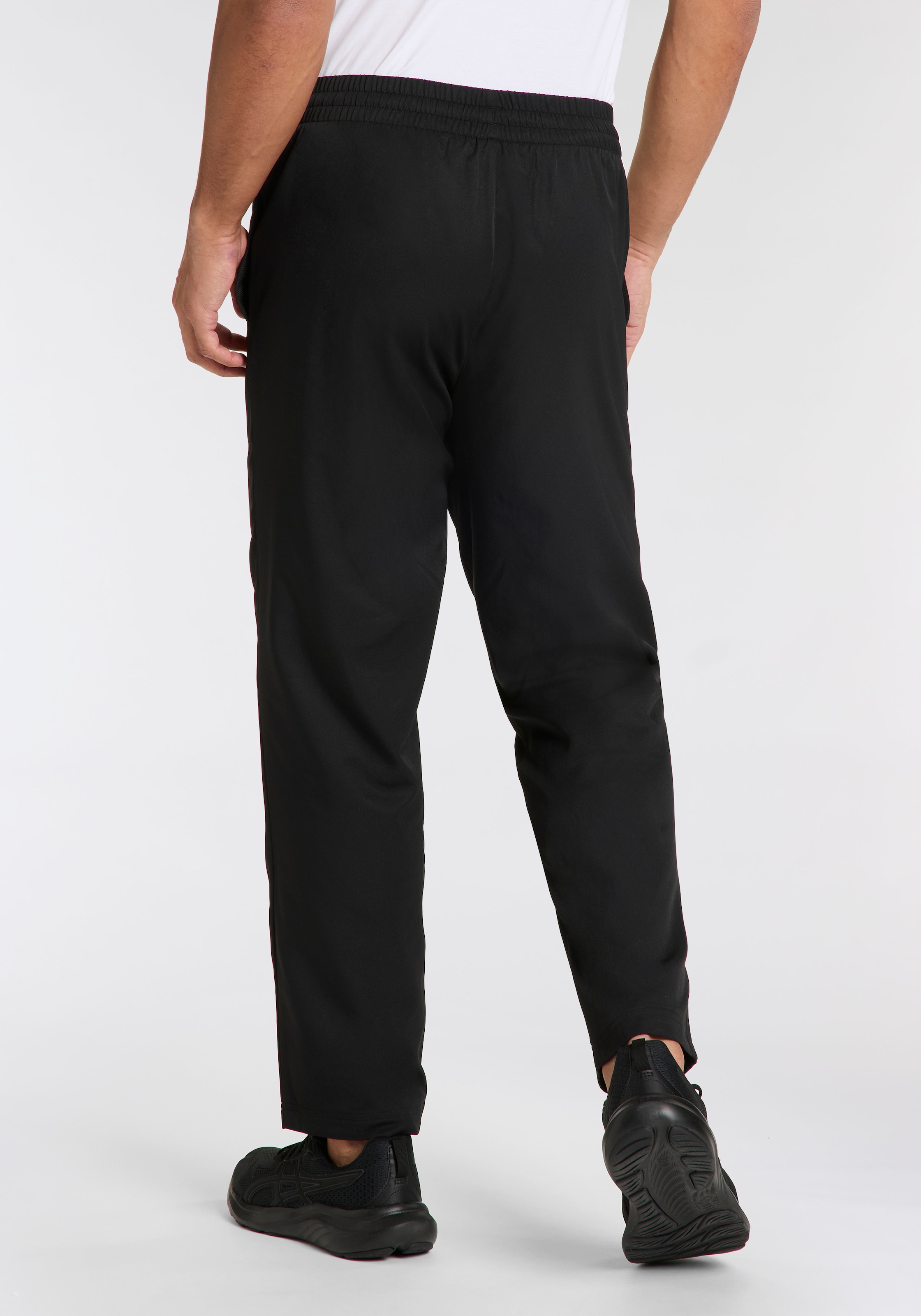 PUMA Trainingshose »ESS WOVEN PANTS OP«, Webmaterial, dryCELL: Performance-Technologie