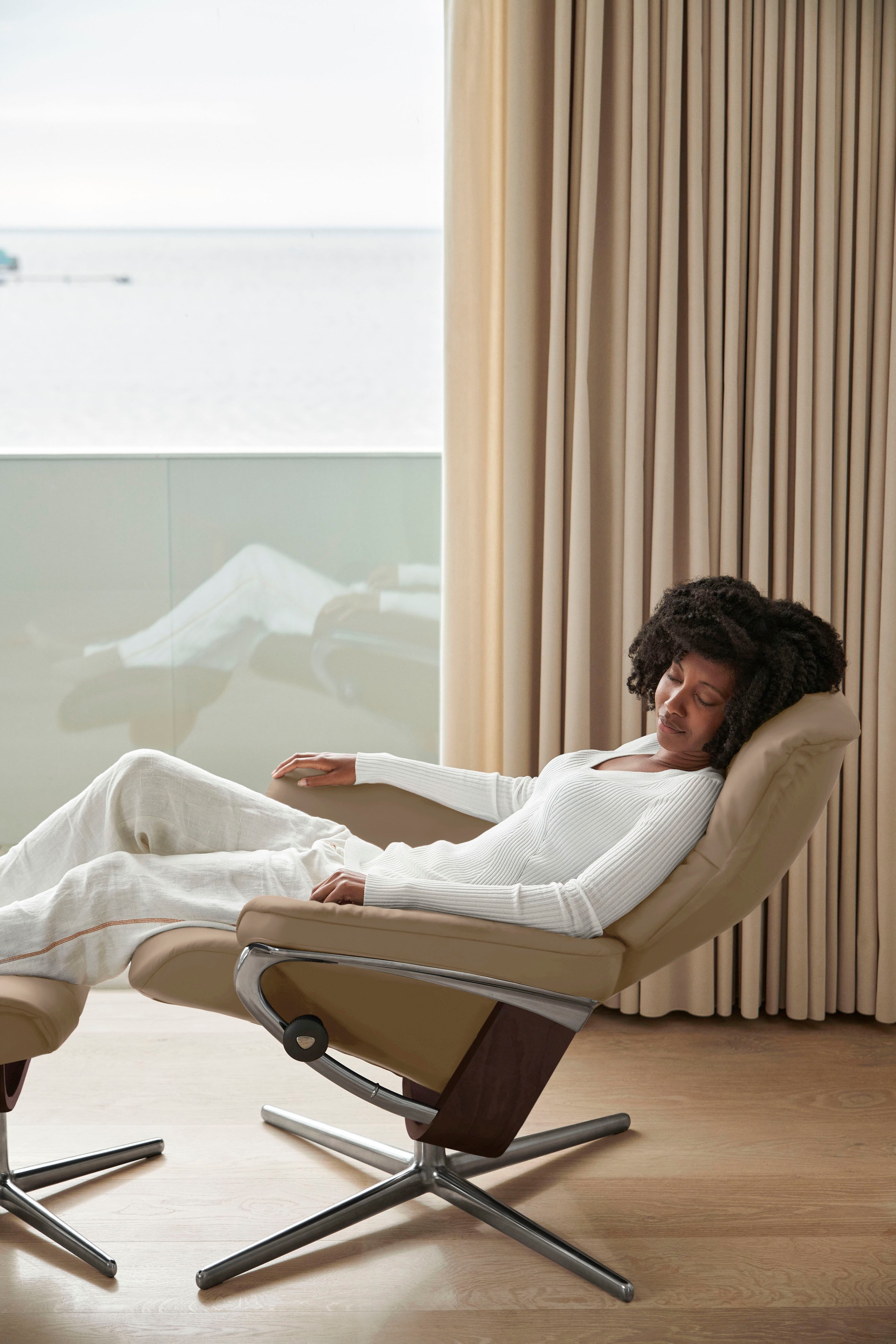 Stressless® Relaxsessel »Mayfair«, mit Cross Base, Größe S, M & L, Holzakzent Braun