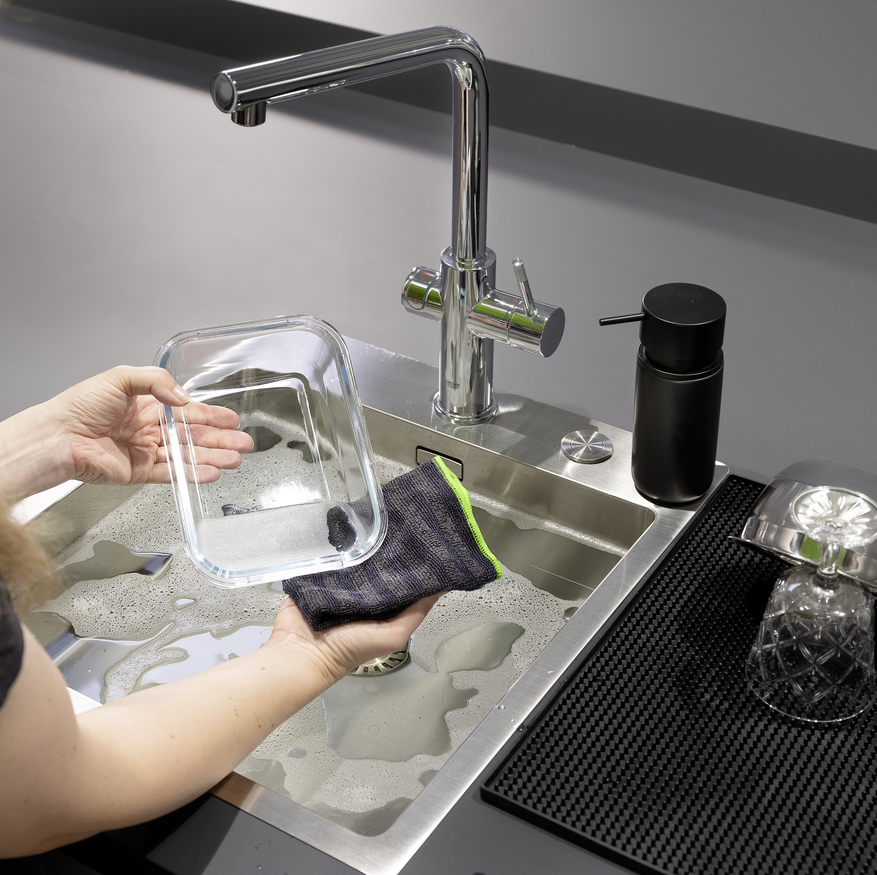 WENKO Küchenorganizer-Set »Modell Universal« viel Stauraum für Spülmittel und Spültuch, aus rostfreiem Edelstahl