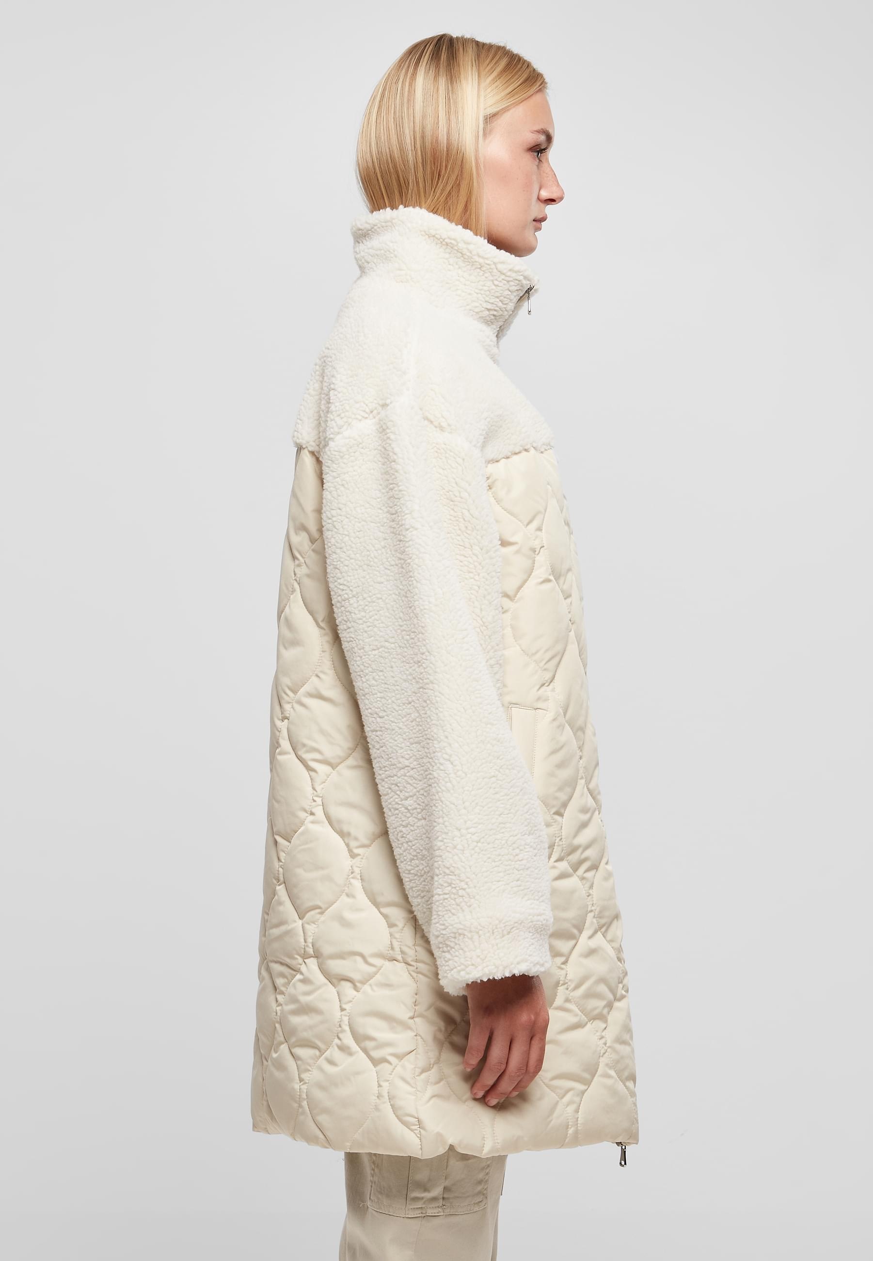 URBAN CLASSICS Winterjacke »Urban Classics Damen Ladies Oversized Sherpa Quilted Coat«, (1 St.), ohne Kapuze