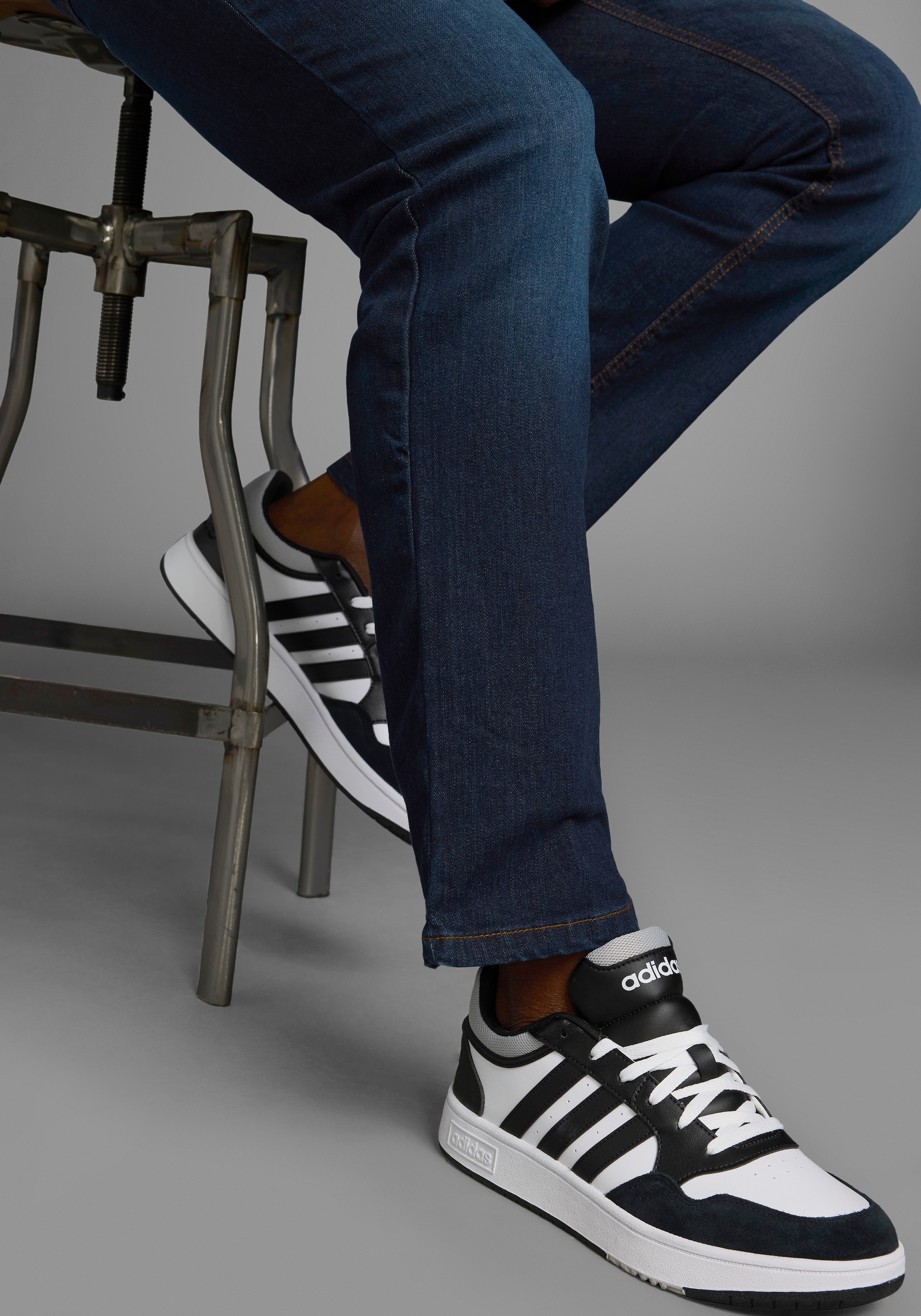 Arizona Stretch-Jeans, gerade Beinform, niedrige Leibhöhe, mit Gürtelschlaufen
