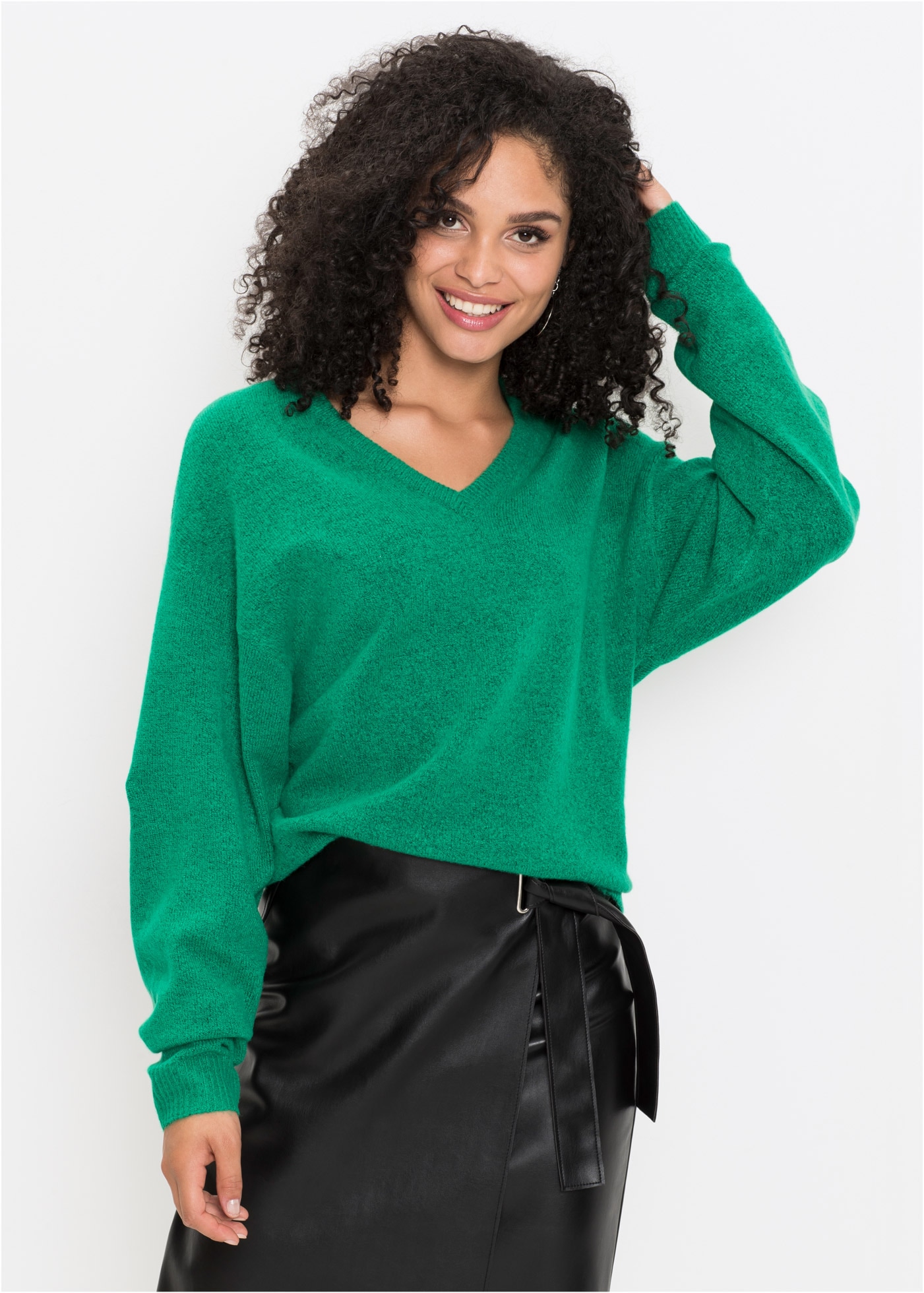 bonprix Strickpullover "Oversize-Strick-Pullover" aus weichem Material, mit V-Ausschnitt, Oversized-Passform