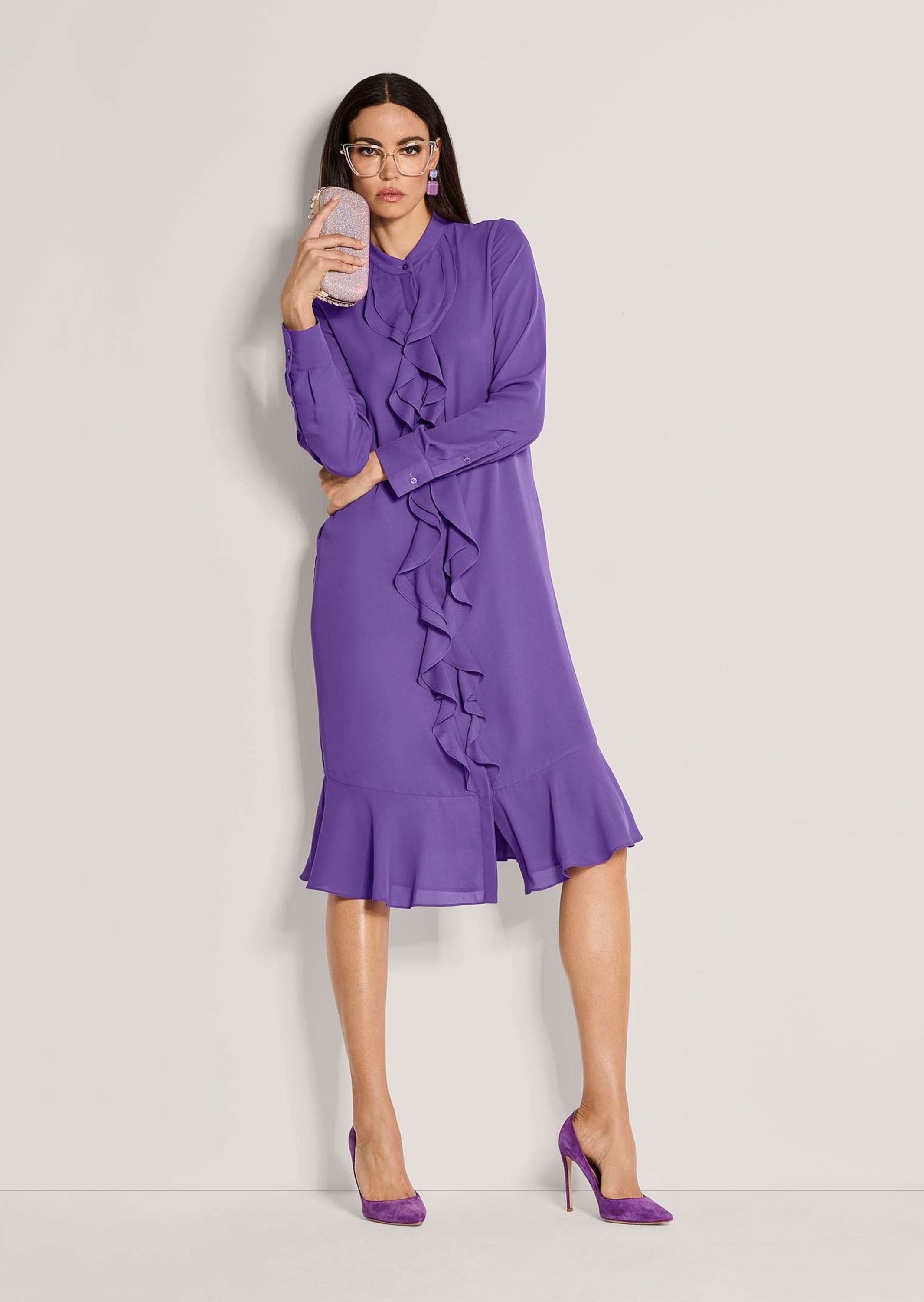 MADELEINE Sommerkleid »Kleid Elegantes Volant-Kleid mit Rundhals« Eingearbeitete Taschen