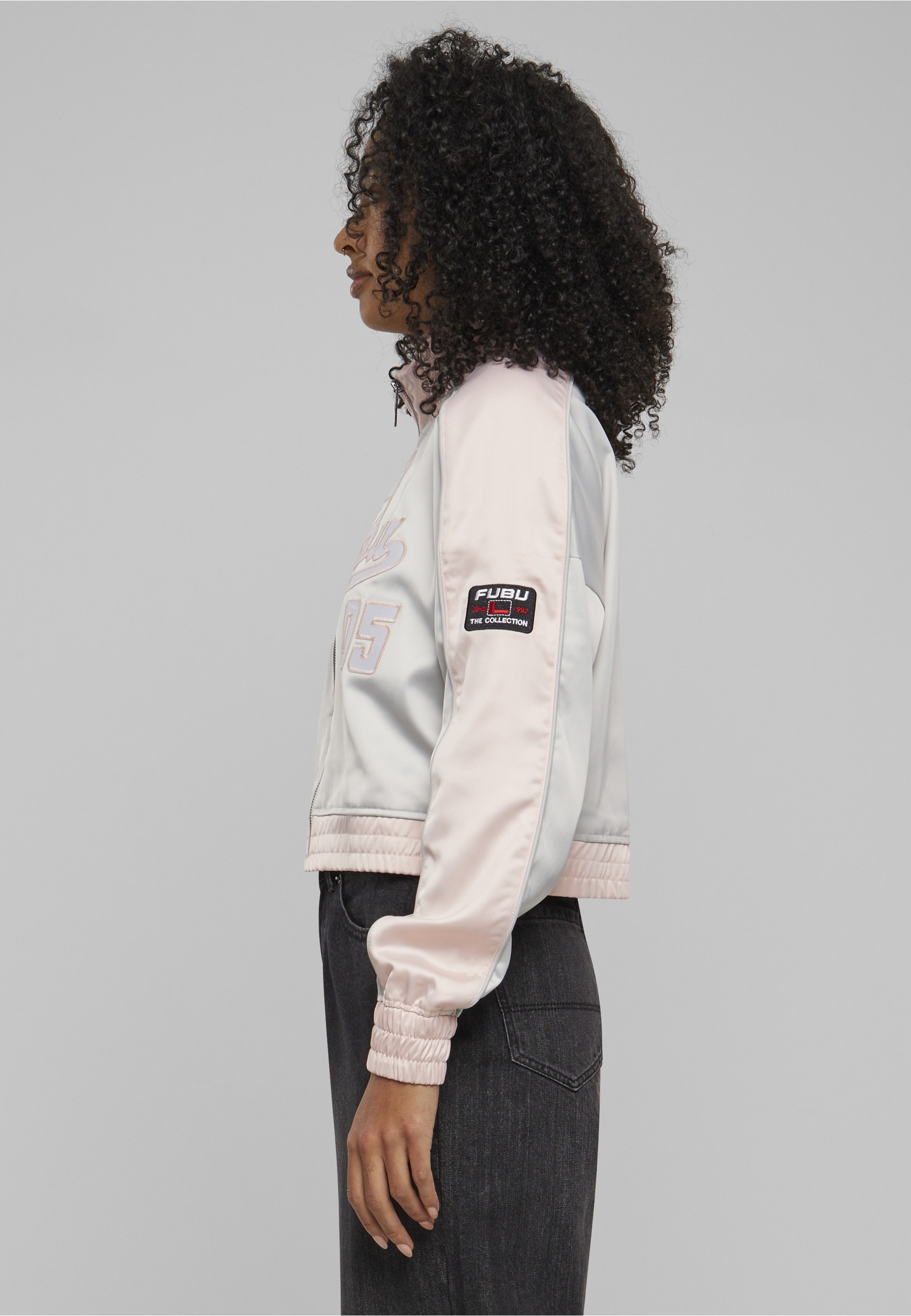 Fubu Allwetterjacke »Fubu Damen FW221-012-1 Fubu Satin Track Transition Jacket« 1 Stk. tlg. ohne Kapuze