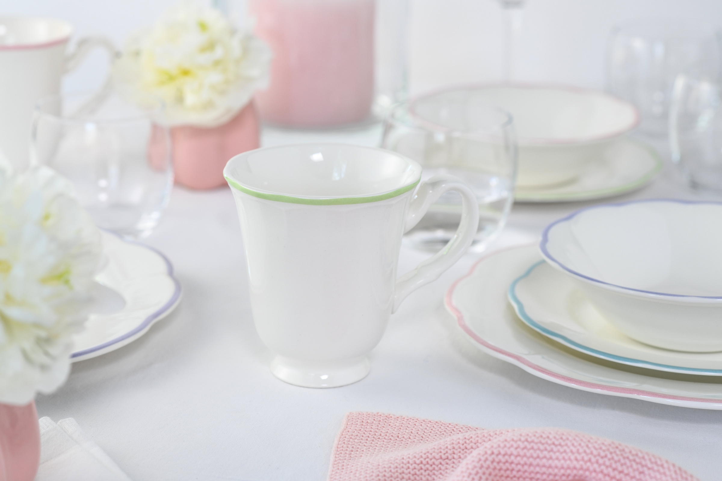 CreaTable Kombiservice »Florine Bunt, Service 16-tlg.« Elegant, Klassische Form, Zart gewellte Ränder