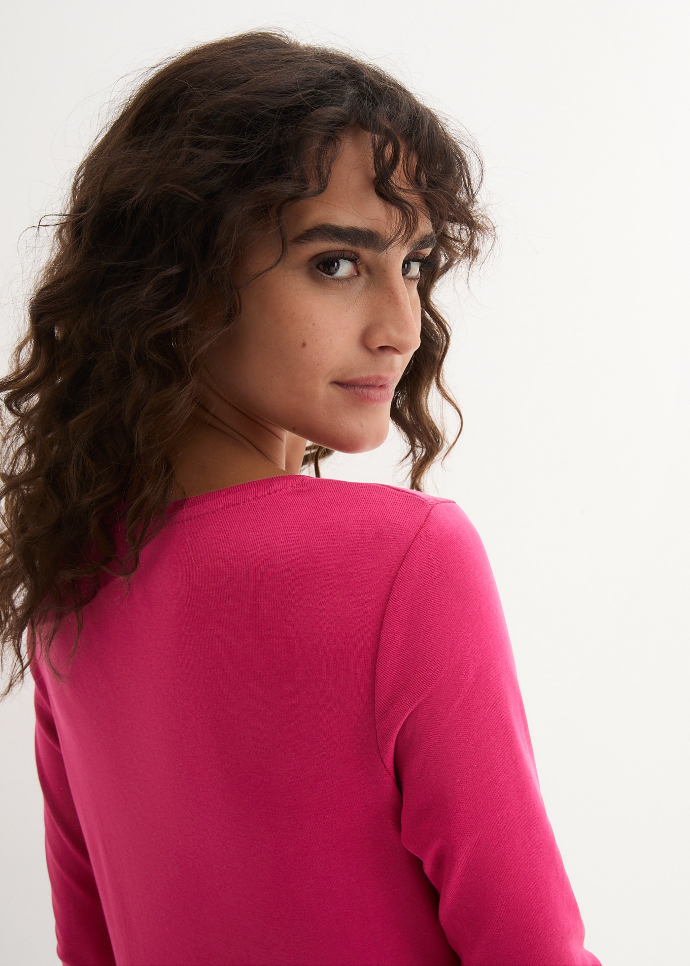 bonprix Langarmshirt Mit Rundhalsausschnitt und in taillierter Form