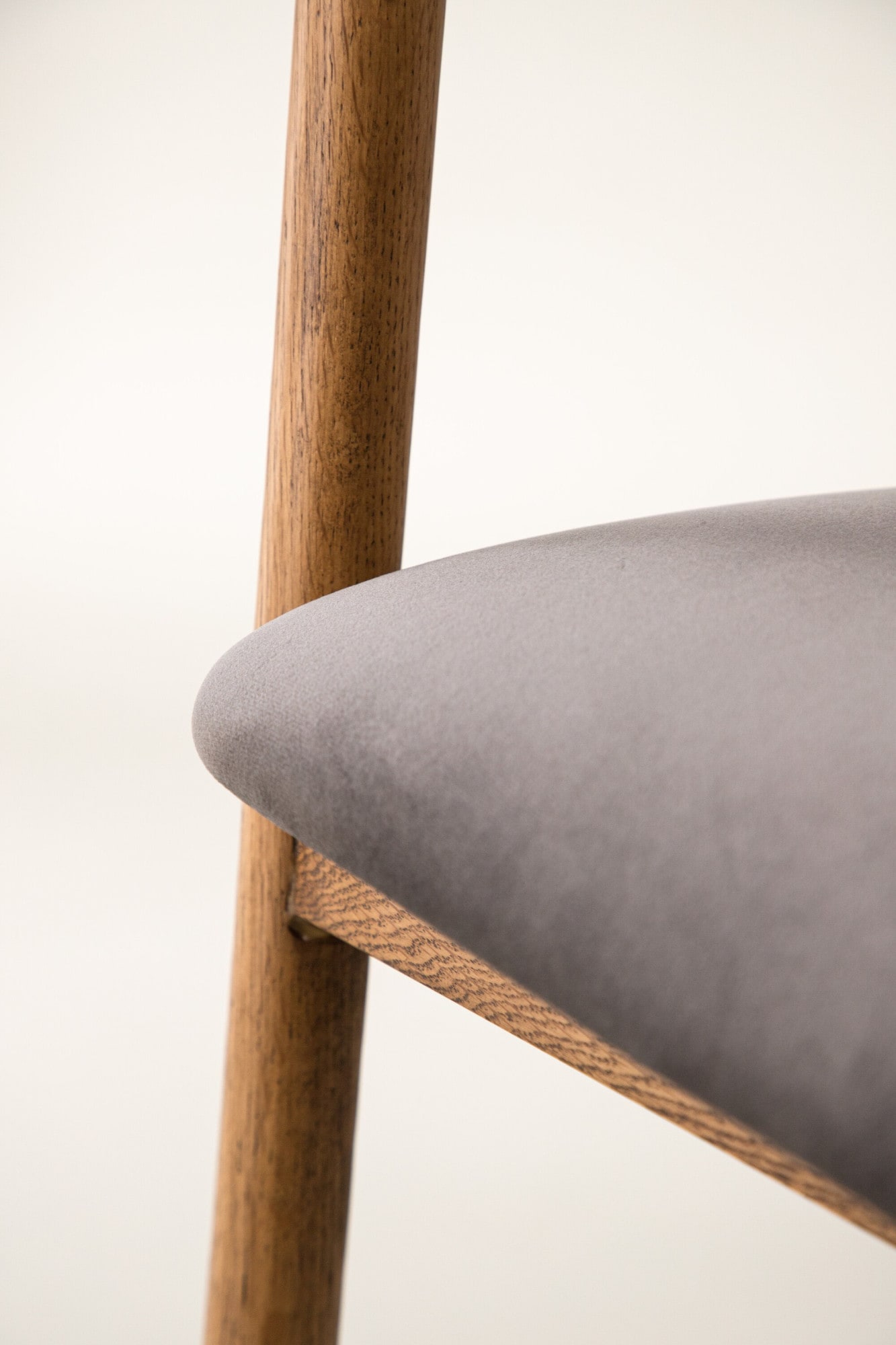 Venture Home Esszimmerstuhl »Långön, 2er-Set Esszimmerstühle aus Massivholz mit Armlehnen, 150 kg« () Holzstuhl, Eschenholz, gepolsterter Sitz, robust, skandinavisch