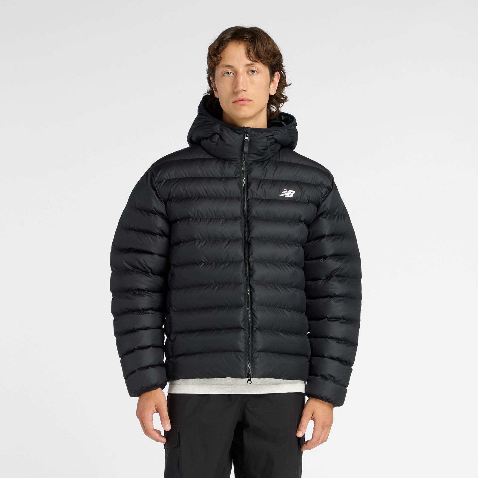 New Balance Steppjacke "Hooded Puffer Jacket BLACK" mit Kapuze warm gefüttert, mit Eingrifftaschen, wasserabweisend, windabweisend