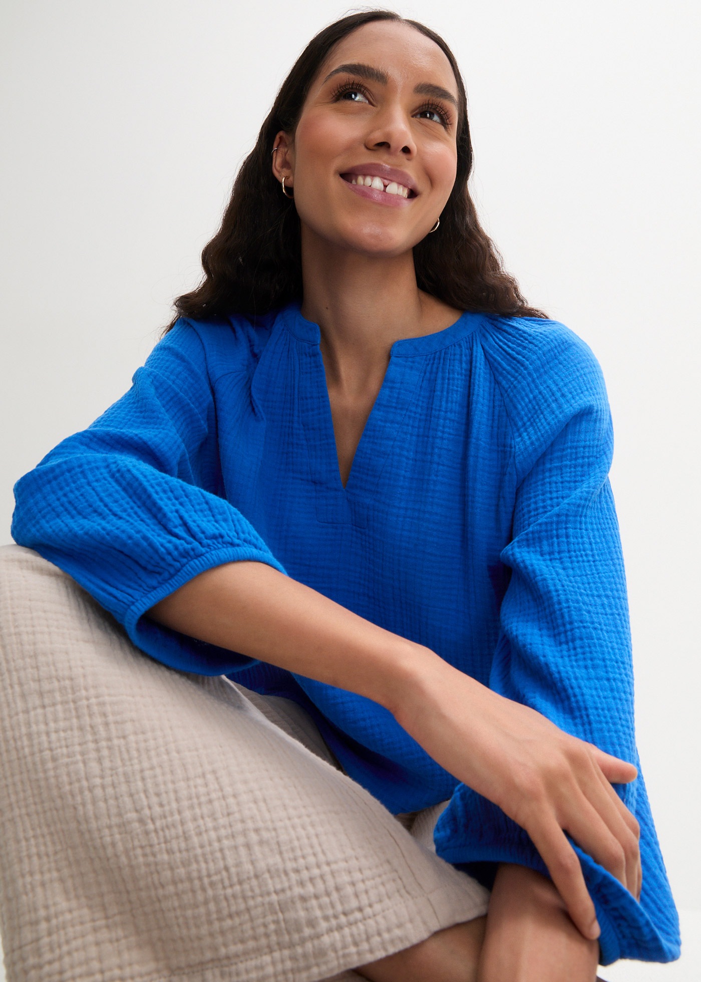 bonprix Shirtbluse "Oversize-Bluse aus Musselin" Oversize-Passform, mit V-A günstig online kaufen