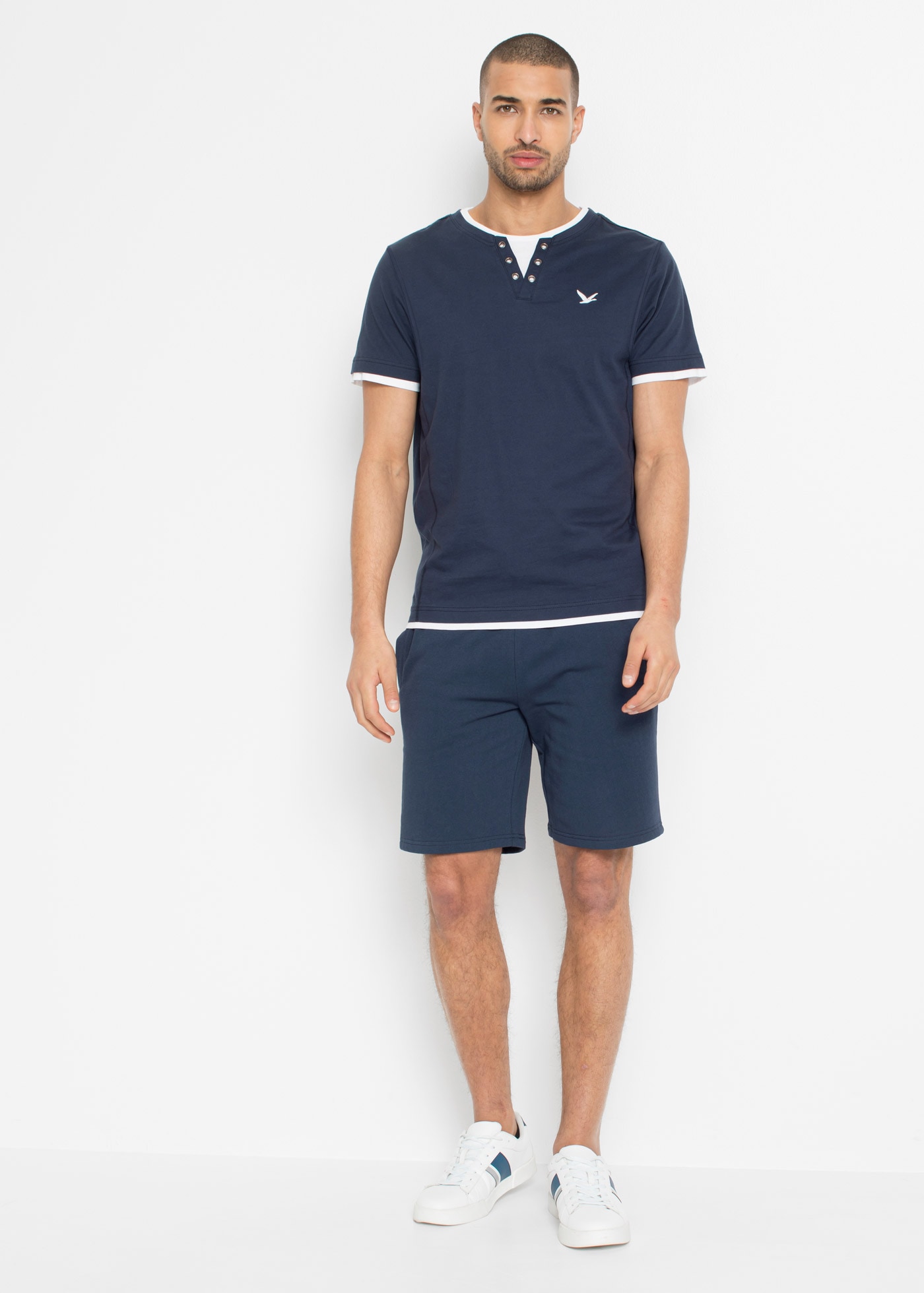 bonprix 2-in-1-Shirt »2 in 1 Shirt, Kurzarm (2er Pack)« Packung, 2, 2 Stk. cooler Lagen-Look im Henley-Stil