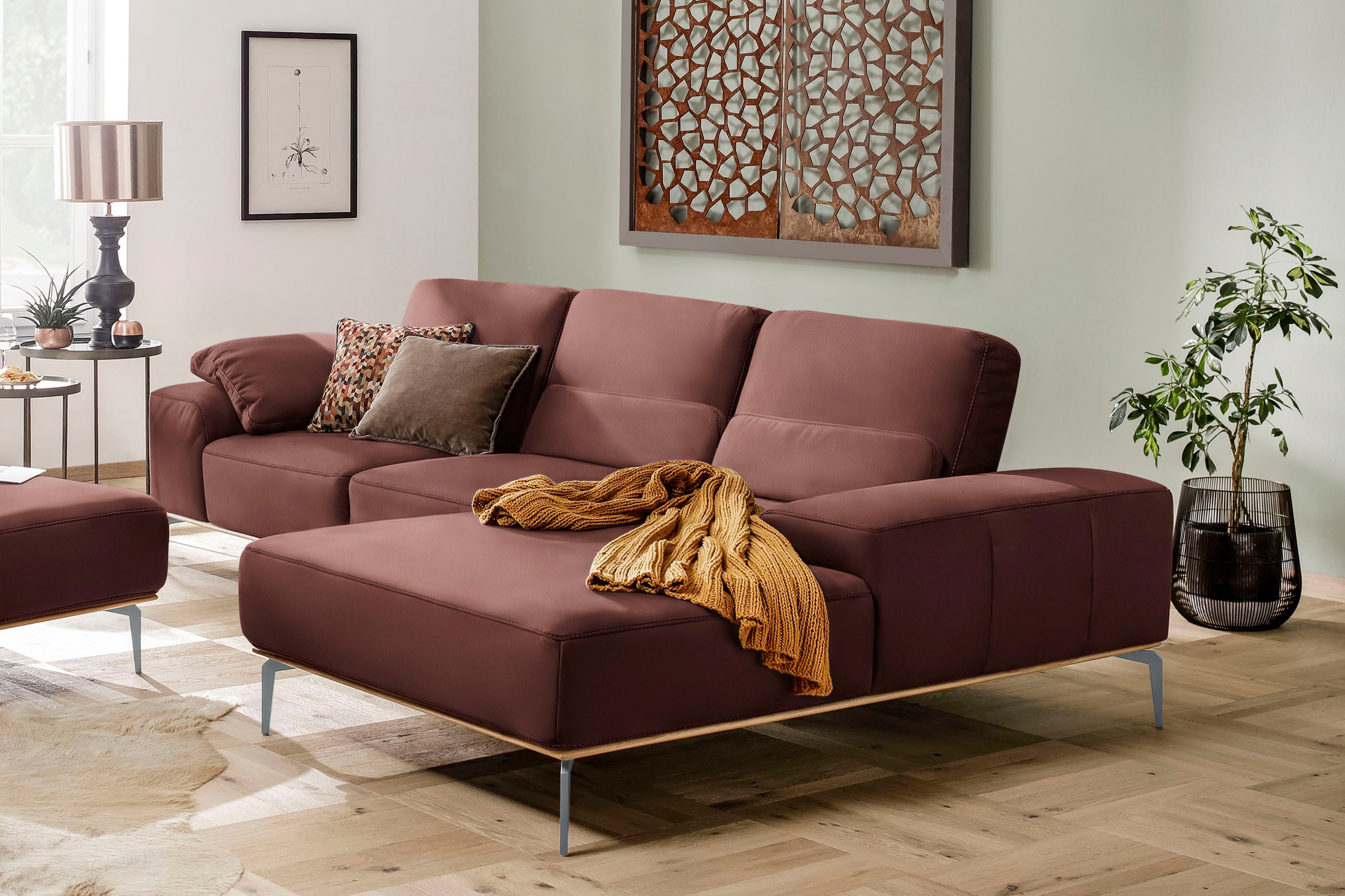 W.SCHILLIG Ecksofa "run, Designsofa mit tollem Sitzkomfort, bequem, Breite 299cm, L-Form" mit elegantem Holzsockel, Füße in Silber matt, Breite 299 cm