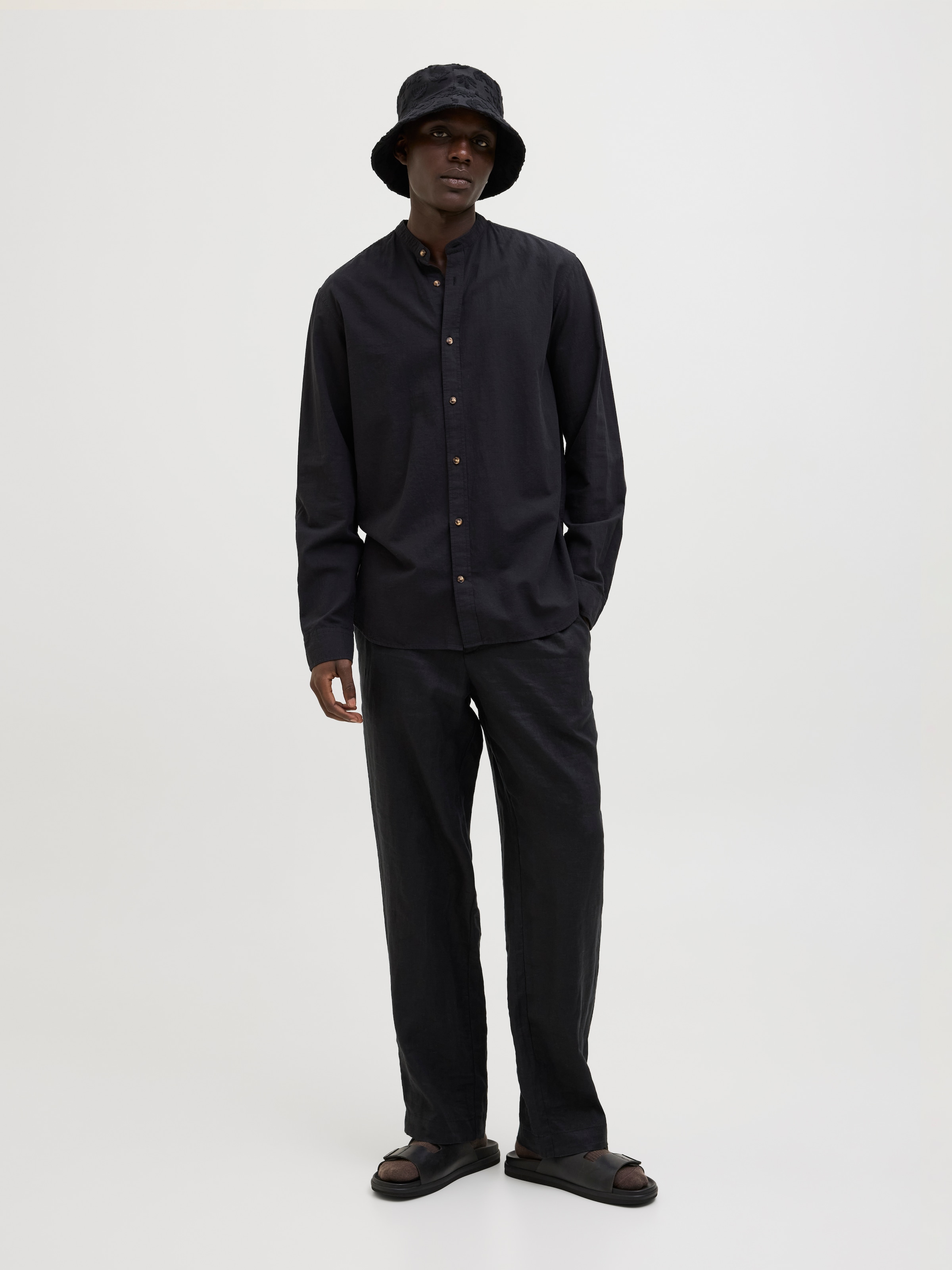 Jack & Jones Langarmhemd »JJESUMMER BAND SHIRT LS SN«, mit Bandkragen