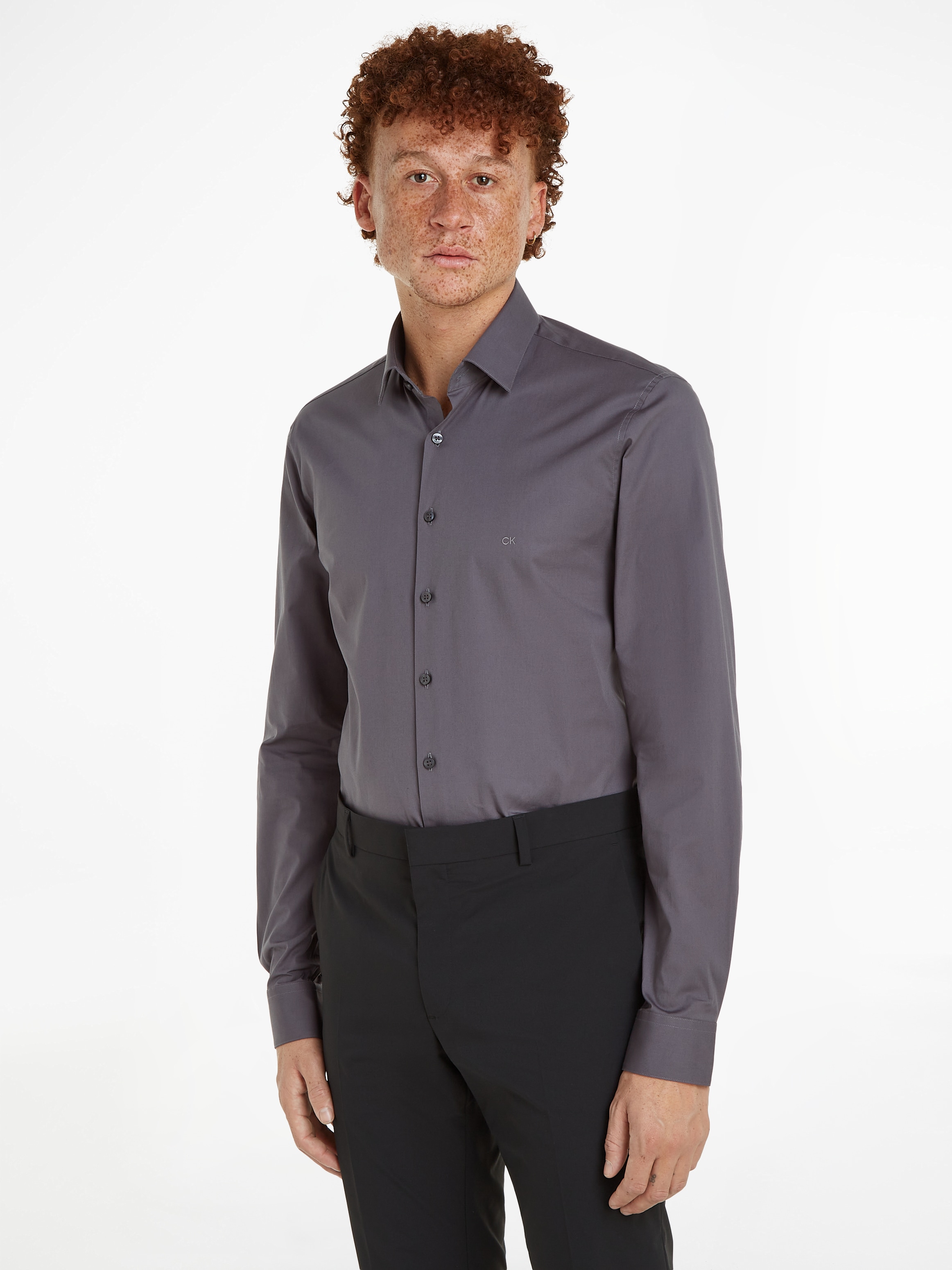 Calvin Klein Businesshemd "POPLIN STRETCH SLIM SHIRT", mit Kentkragen, Logoprint auf Brusthöhe