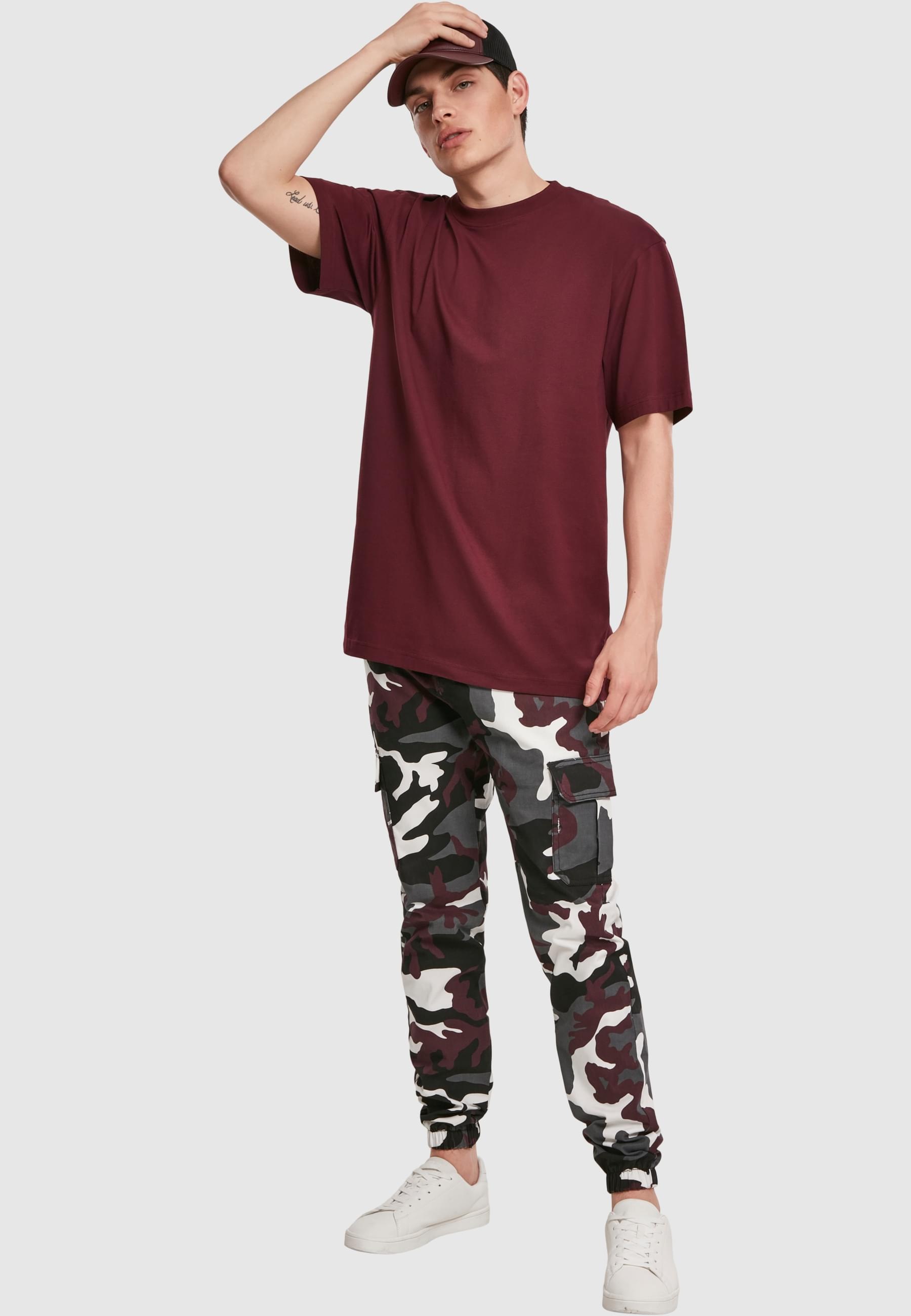 URBAN CLASSICS Cargohose »Urban Classics Herren Camo Cargo Jogging Pants 2.0«, (1 tlg.)