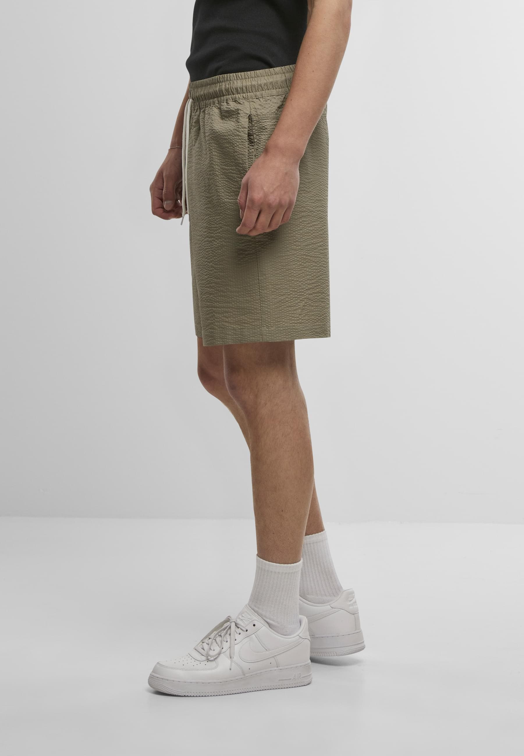 URBAN CLASSICS Shorts »Urban Classics Herren Basic Seersucker Shorts«, (1 tlg.)