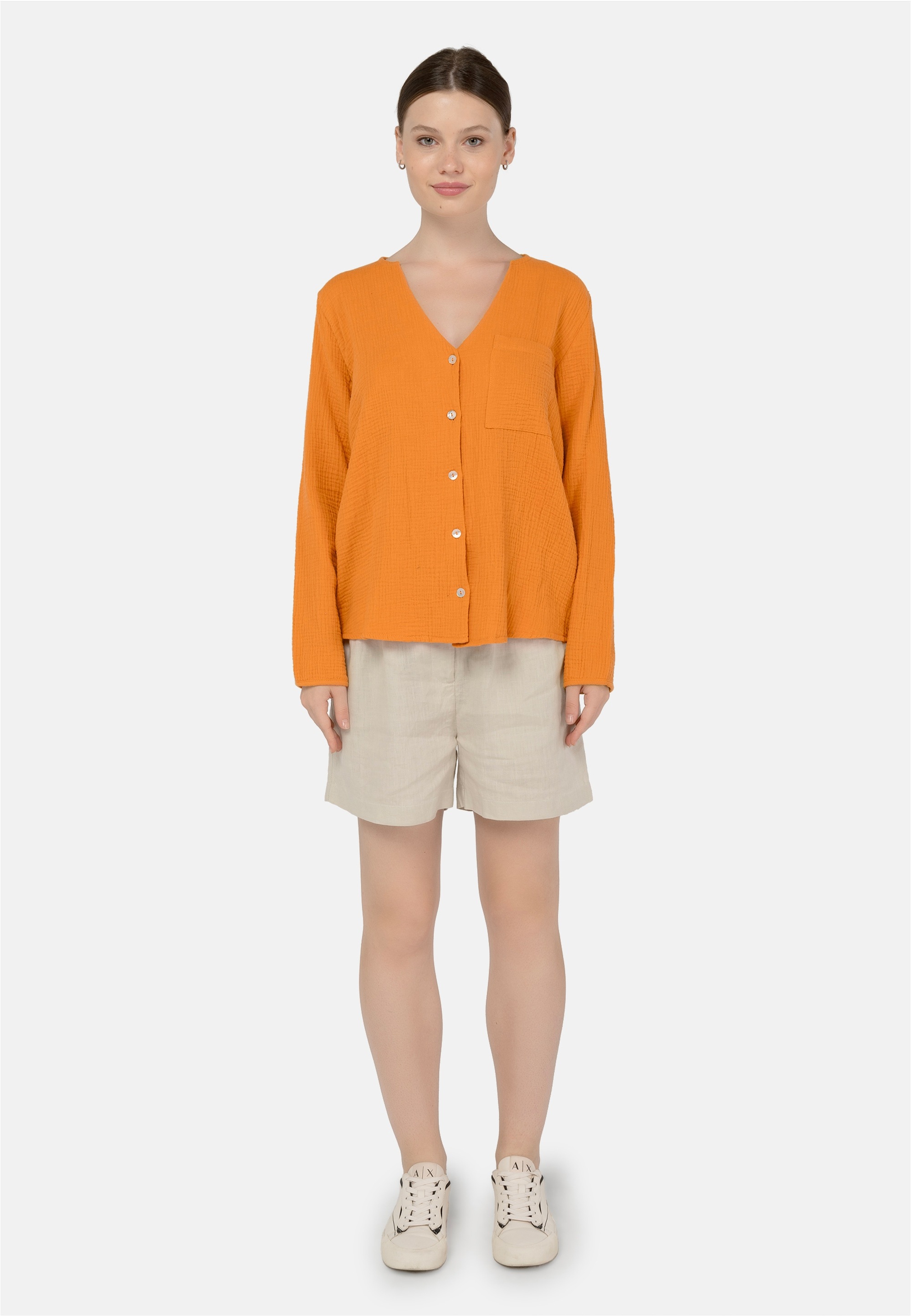 freshlions Klassische Bluse "Bailey" 1 mit stylischem V-Ausschnitt