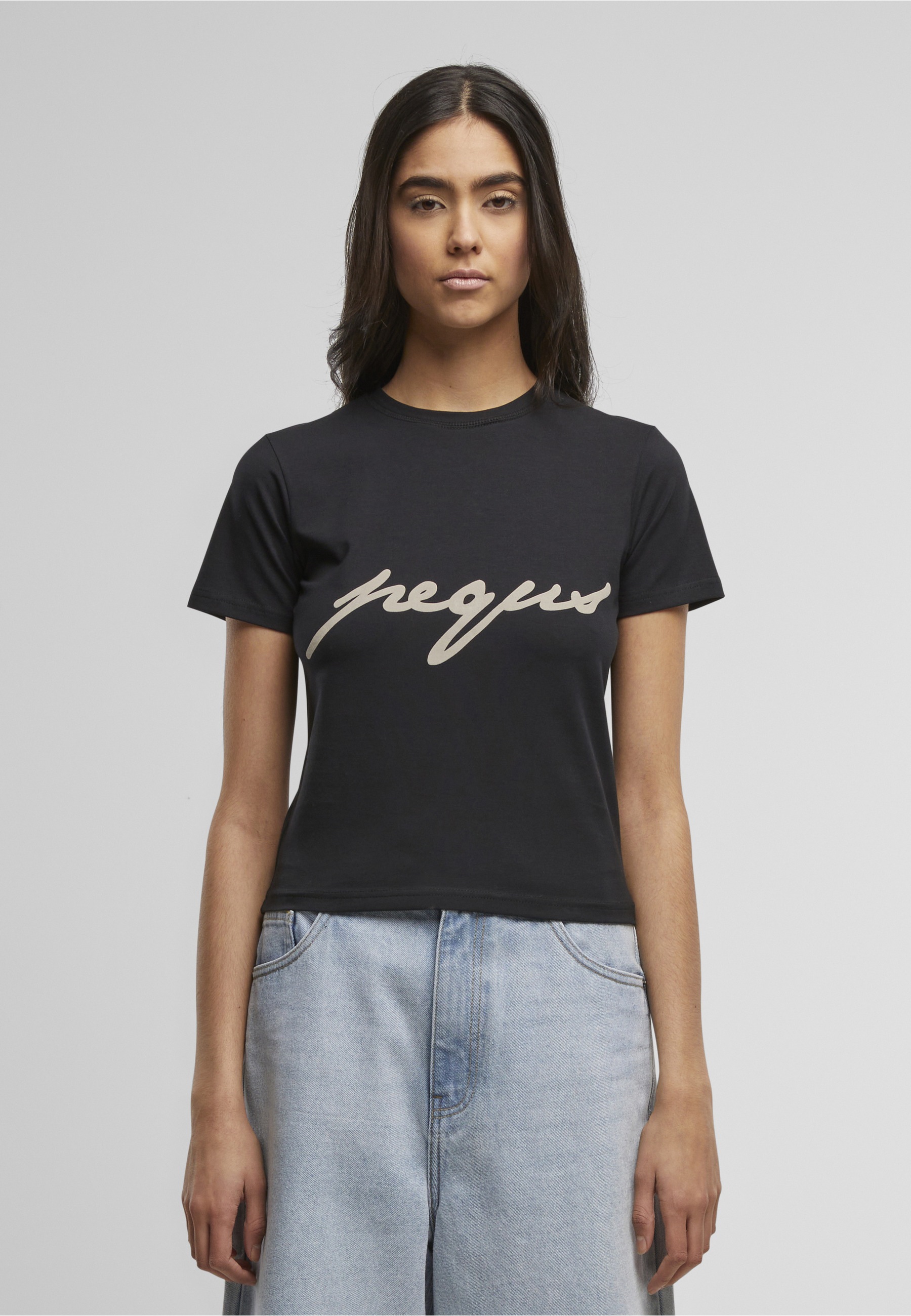 PEQUS T-Shirt »PEQUS PEQUS Fitted Ink Logo T-shirt« 1 Stk.